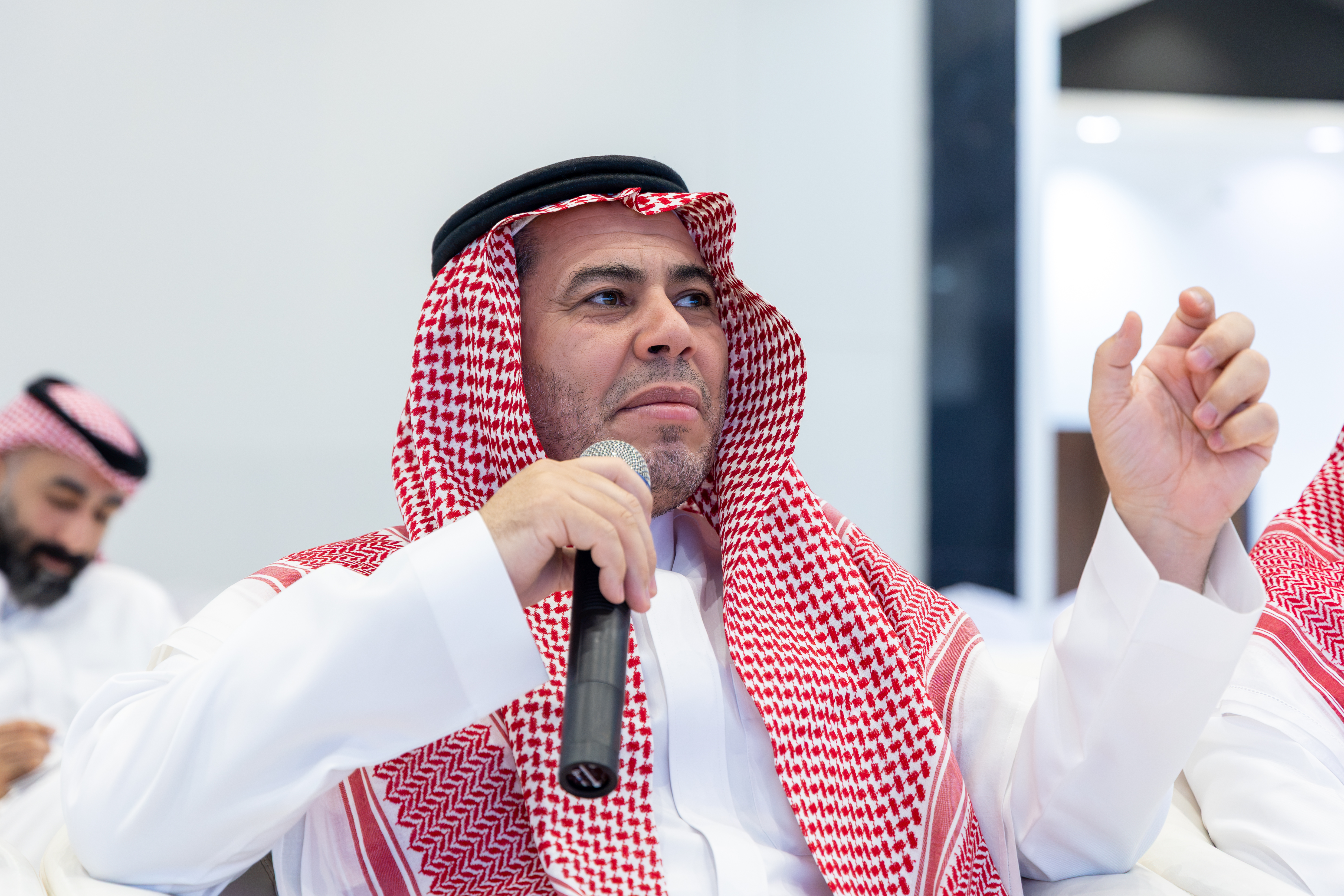 13 مشروعًا تنمويًا أمام لجنة التحكيم.. أفكار طلاب الجامعة الإسلامية تمتد إلى 9 دول - 9