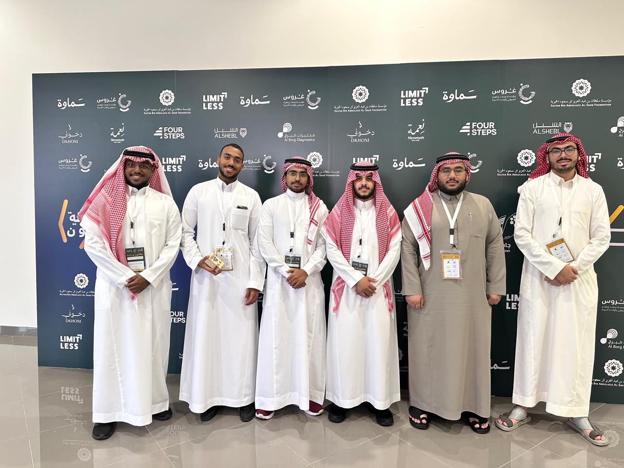 طلاب الجامعة الإسلامية يشاركون في منافسات "هاكاثون هداية" بجدة لابتكار حلول تقنية تخدم قاصدي الحرمين - 2