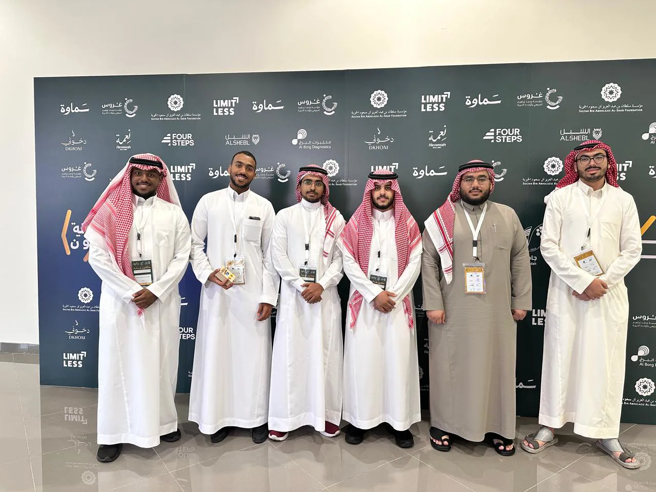 طلاب الجامعة الإسلامية يشاركون في منافسات "هاكاثون هداية" بجدة لابتكار حلول تقنية تخدم قاصدي الحرمين - 2