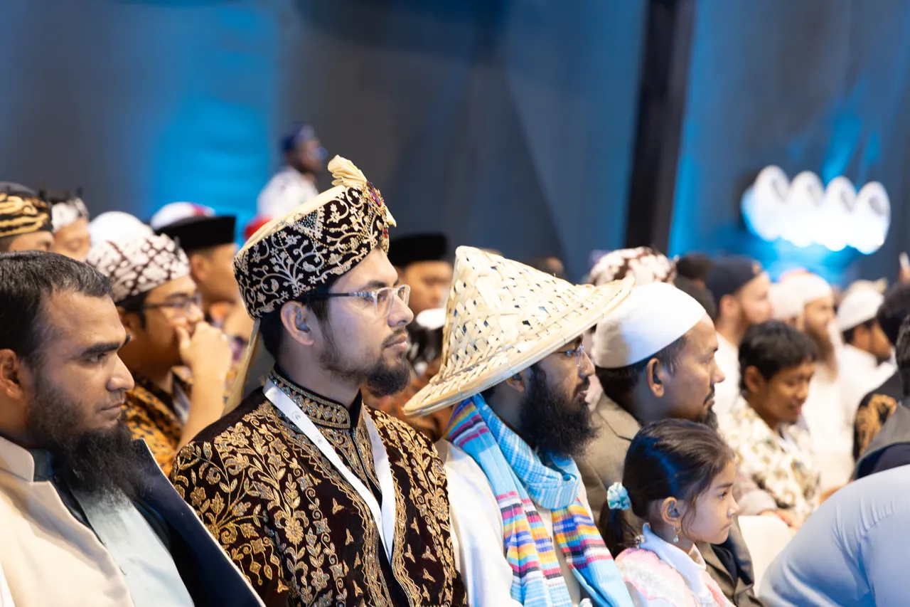 الجامعة الإسلامية تختتم فعاليات مهرجان الثقافات والشعوب الثالث عشر تحت شعار "هنا العالم" - 2