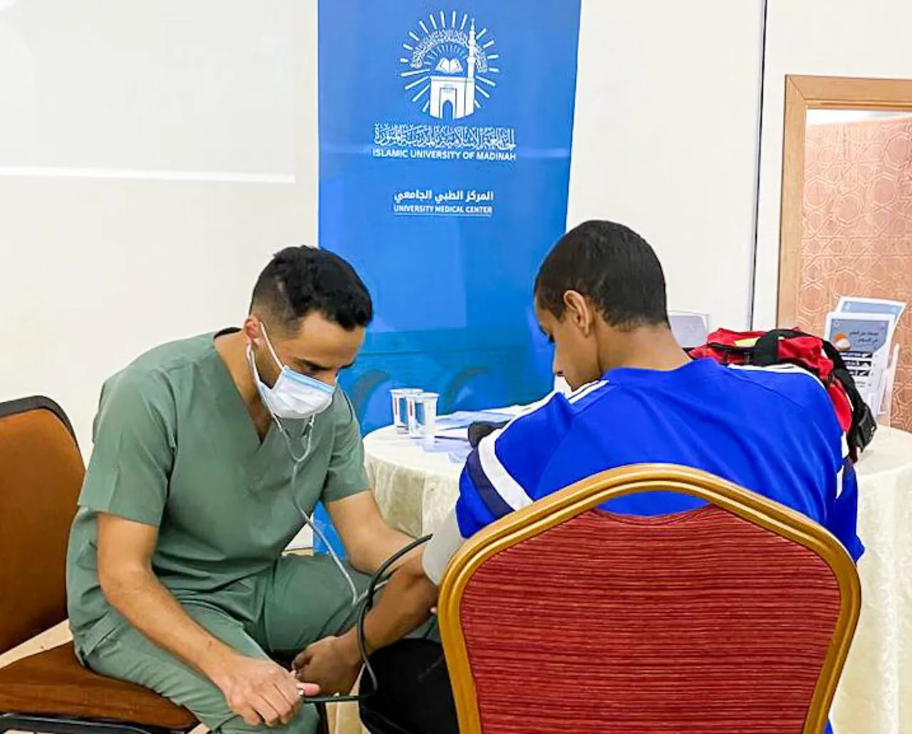 المركز الطبي الجامعي ينظم فعالية "صحة وحياة" بالتعاون مع فرع وزارة الموارد البشرية والتنمية الاجتماعية - 2