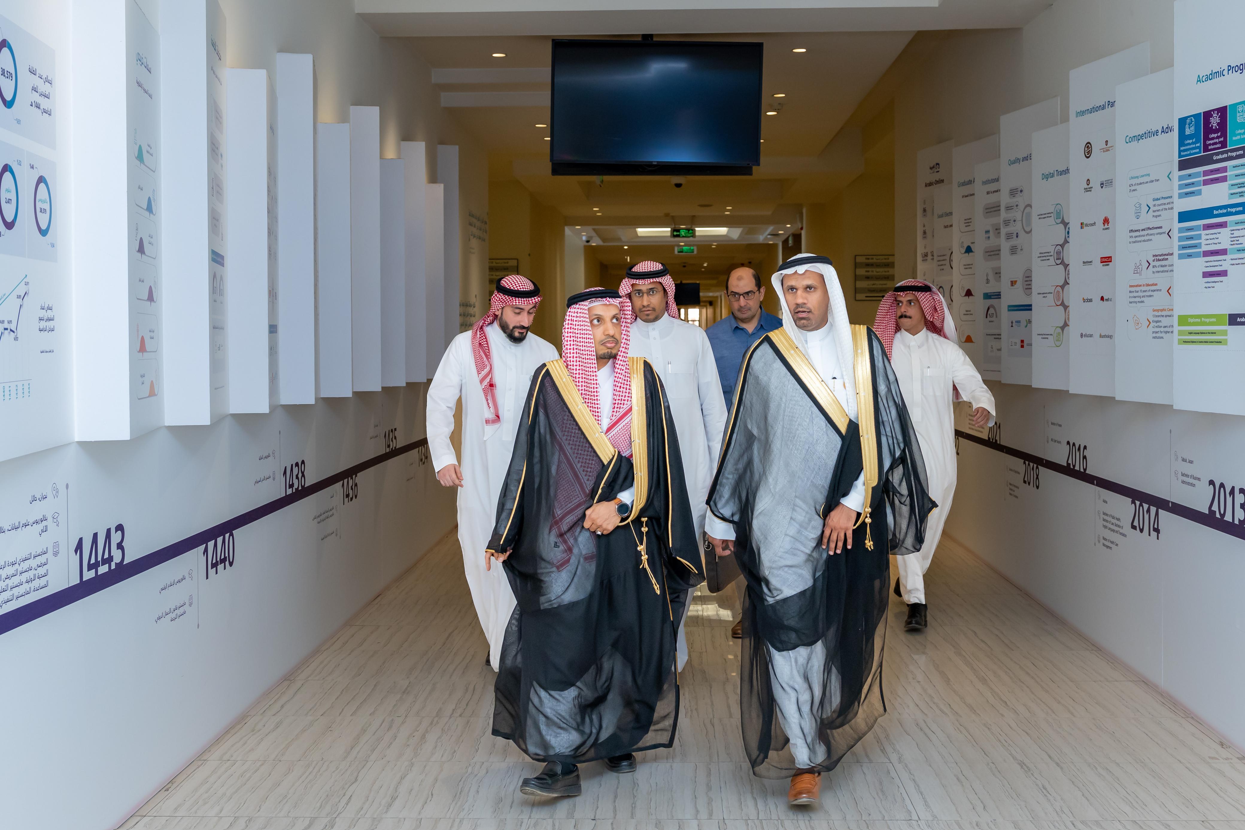 وفد من الجامعة الإسلامية يزور الجامعة السعودية الإلكترونية لتعزيز التعاون الرقمي - 1