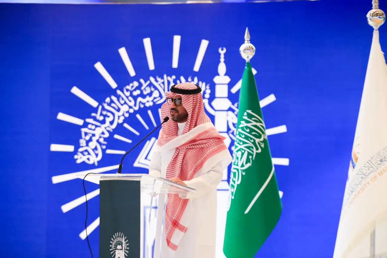 سعادة رئيس الجامعة يدشّن ملتقى المبادرات