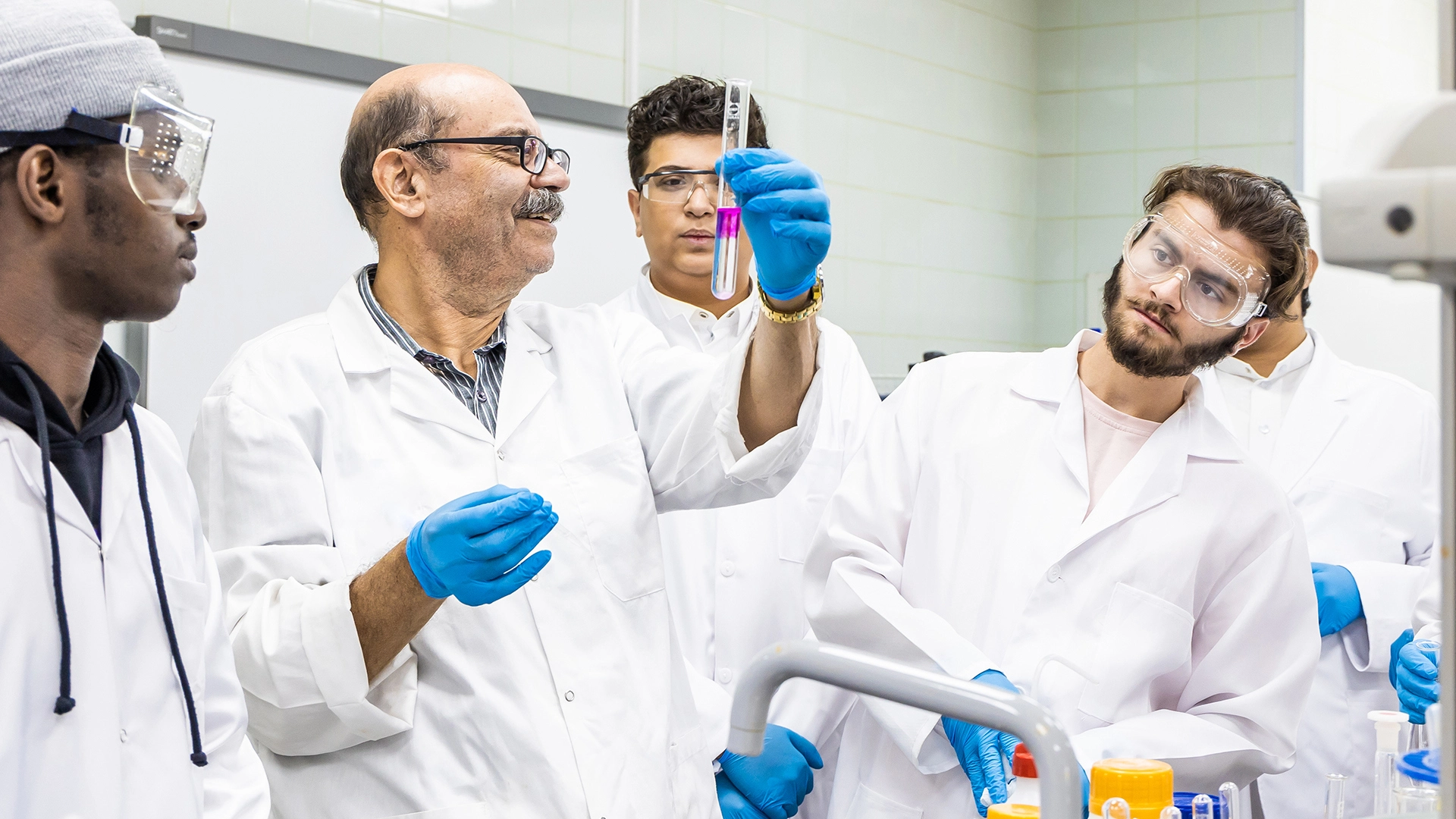 بوابة العلوم