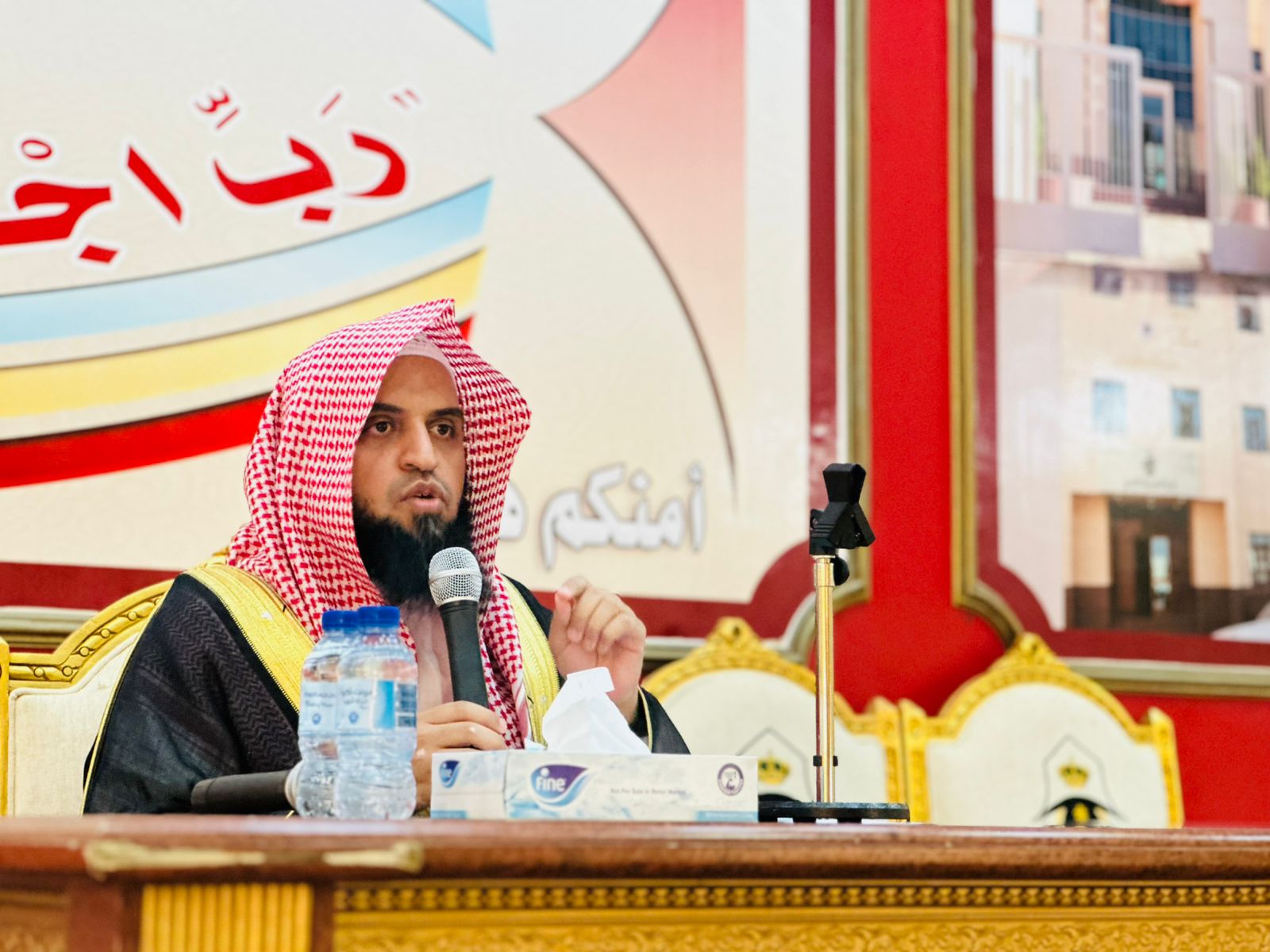 تنفيذ محاضرة بعنوان (التطرف ومنافاته لوسطية الاسلام ووسائل التضليل الفكري) قدمها فضيلة الدكتور عبد الله بن عبد الرحمن الرحيلي - 5