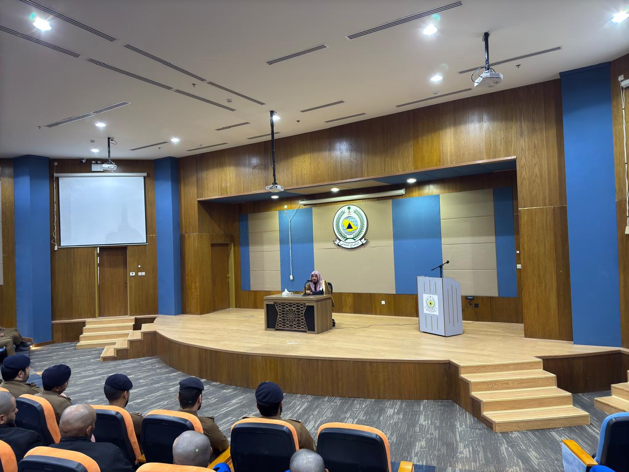 تنفيذ عدد من اللقاءات التوعوية في منطقة تبوك، قدمها أ,د ماهر بن عبدالرحيم خوجة المشرف على وحدة التوعية الفكرية - 4