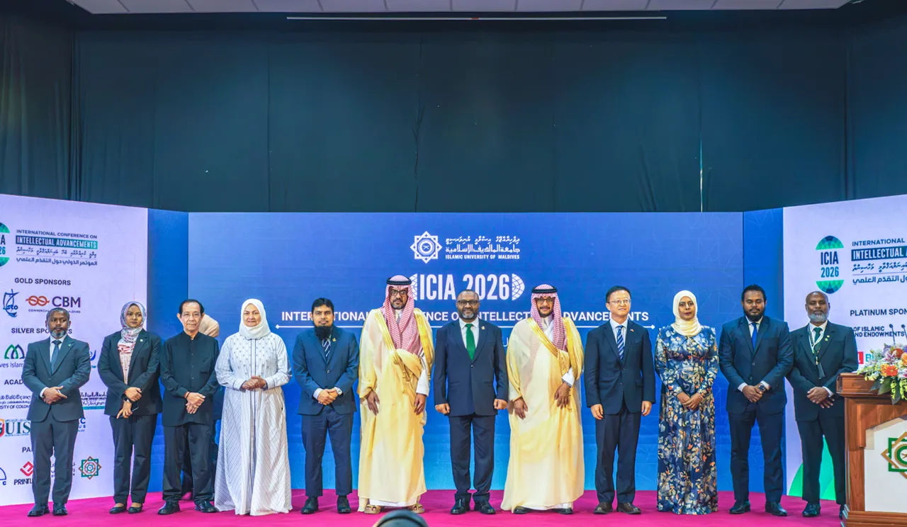 رئيس الجامعة الإسلامية يؤكد أن بناء المستقبل يبدأ ببناء الإنسان وتنمية معرفته ومهاراته - 3