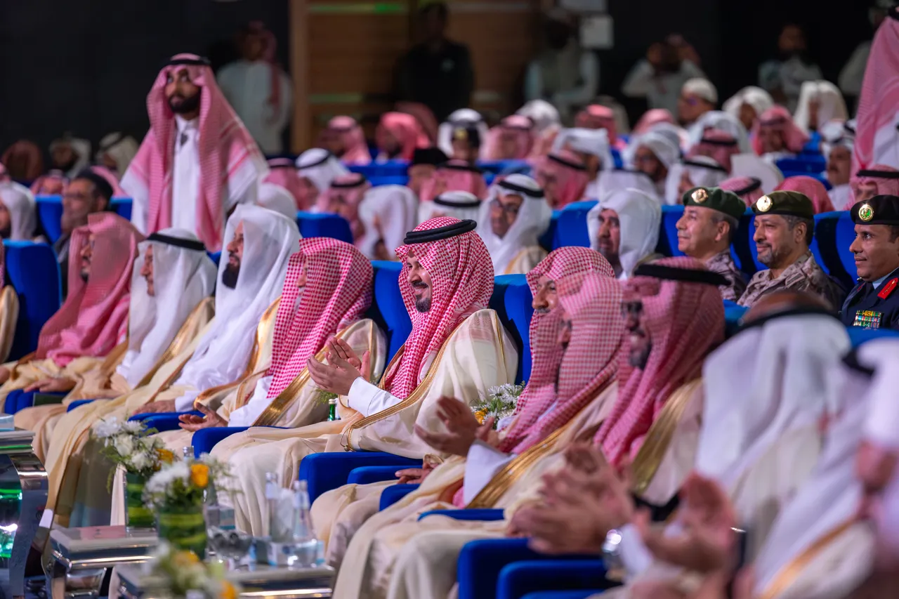سمو أمير منطقة المدينة المنورة يفتتح أعمال المؤتمر الدولي لجهود المملكة في مواجهة الانحرافات الفكرية بالجامعة الإسلامية - 1