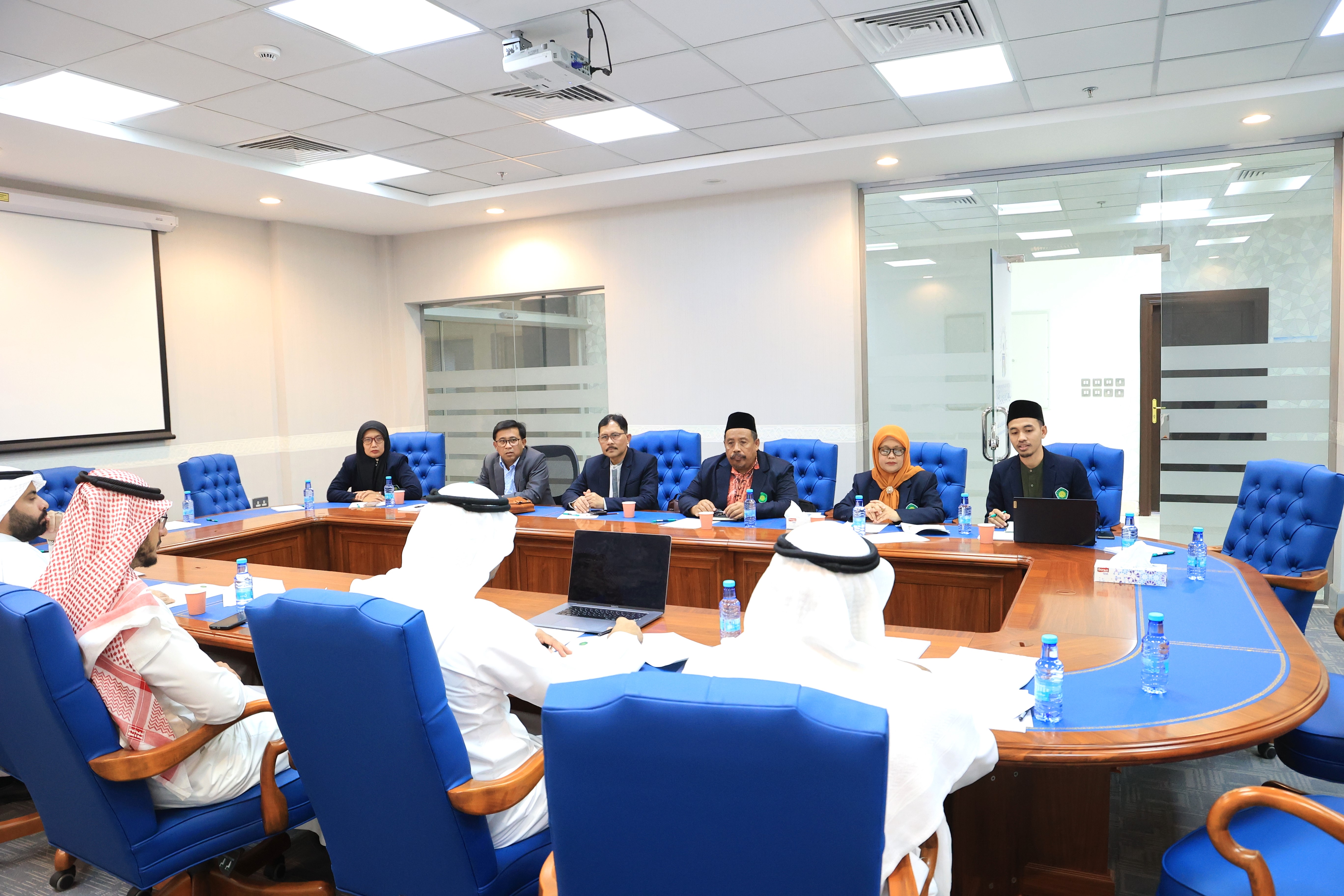 استقبلت الجامعة الإسلامية وفداً من جامعة مولانا مالك الإسلامية الحكومية من جمهورية إندونيسيا. - 1