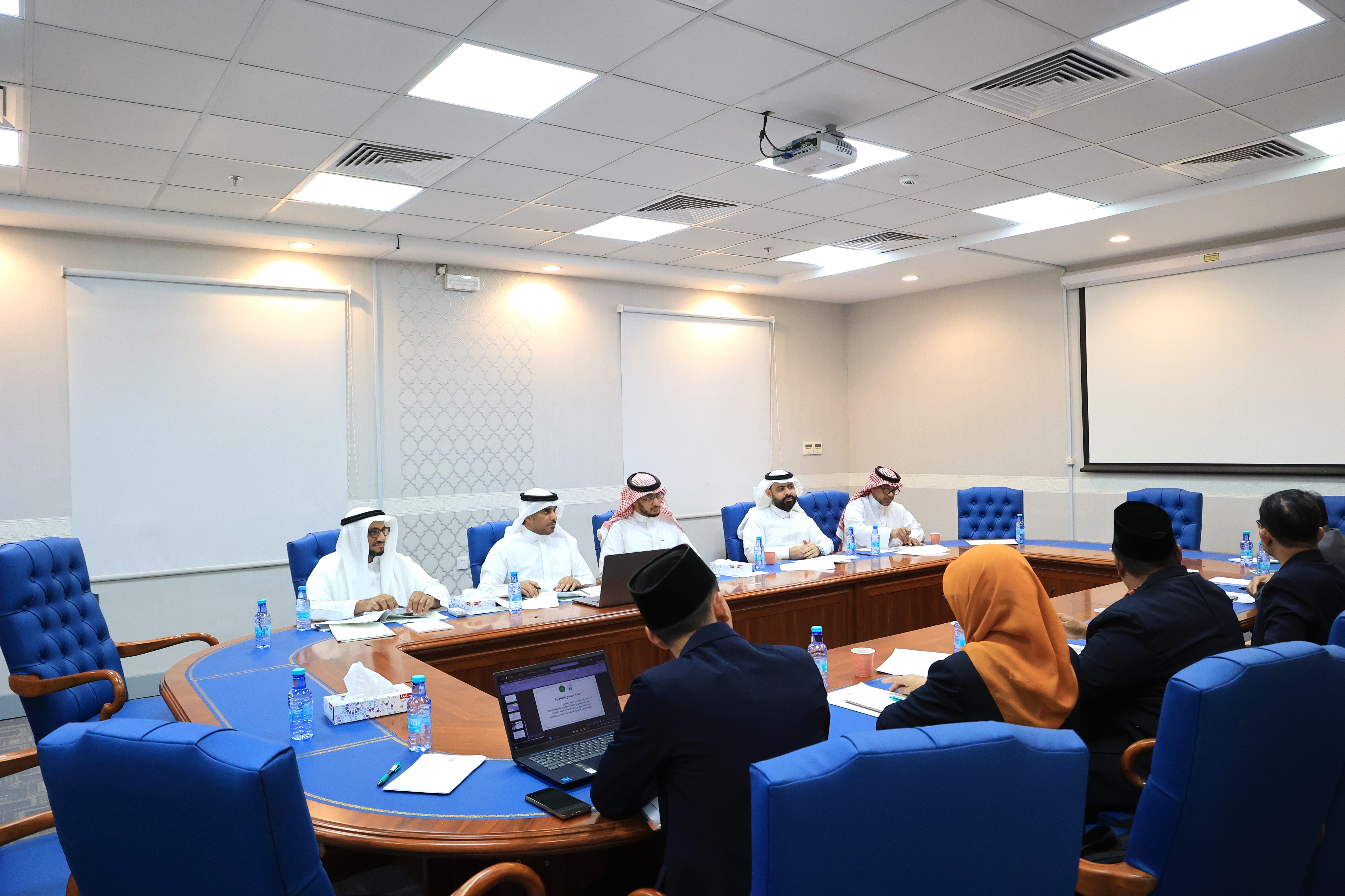 استقبلت الجامعة الإسلامية وفداً من جامعة مولانا مالك الإسلامية الحكومية من جمهورية إندونيسيا. - 2