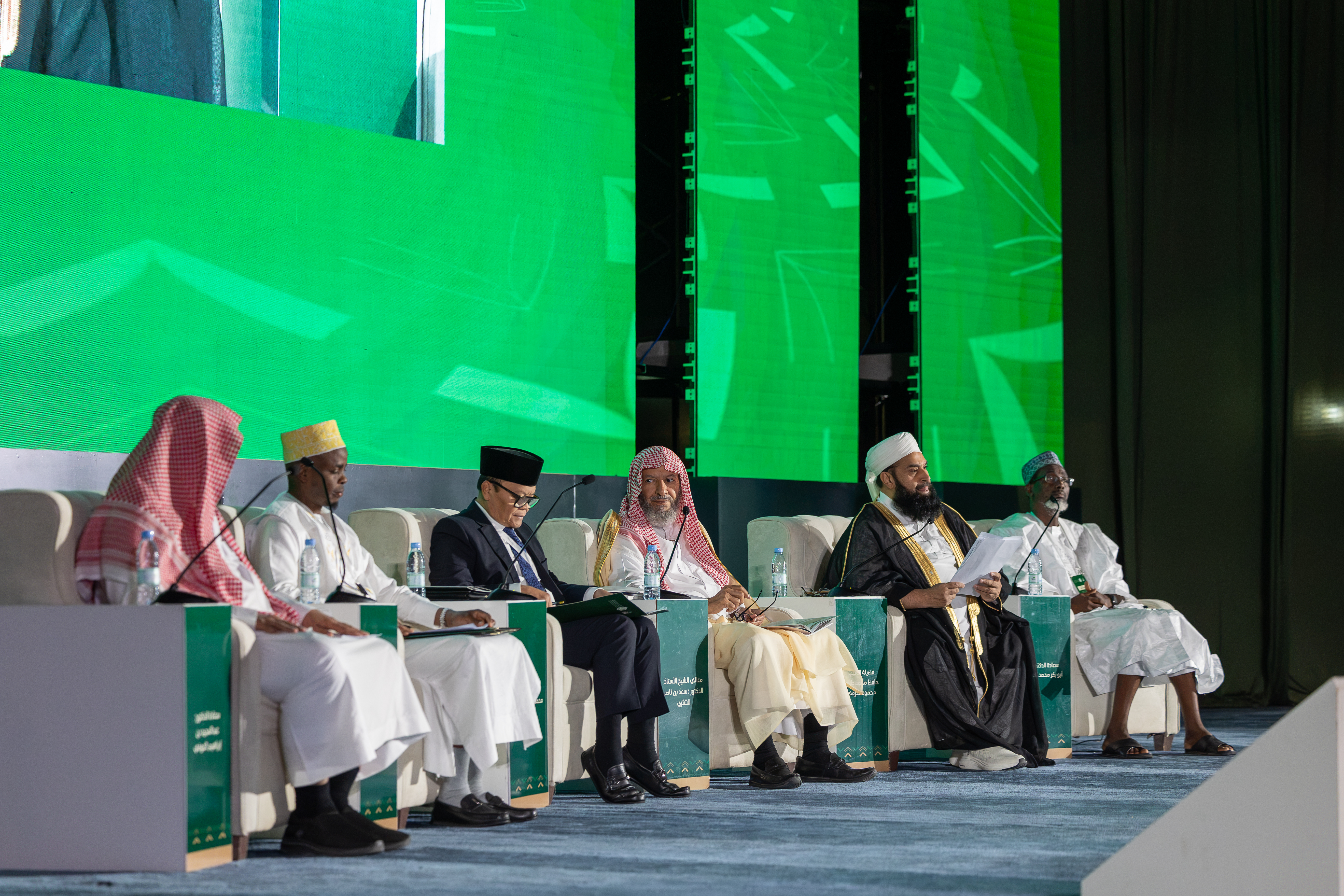 المؤتمر الدولي لجهود المملكة العربية السعودية في مواجهة الانحرافات الفكرية يناقش أثر العقيدة والفتوى وحماية القيم والتجربة السعودية في أول أيام المؤتمر - 1