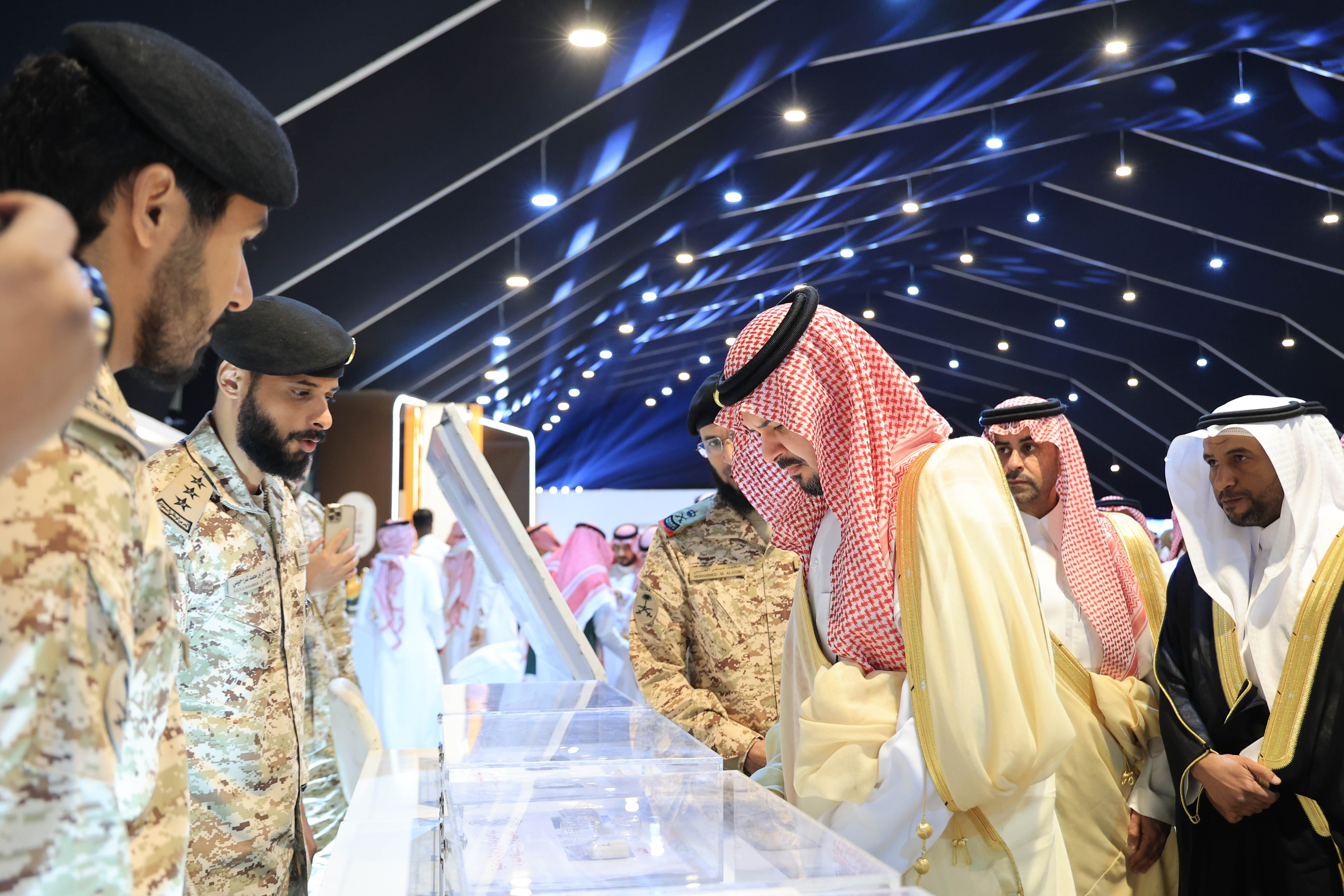 دشن صاحب السمو الملكي الأمير سلمان بن سلطان بن عبد العزيز، أمير منطقة المدينة المنورة، مهرجان الثقافات والشعوب في دورته الثانية عشرة. - 11