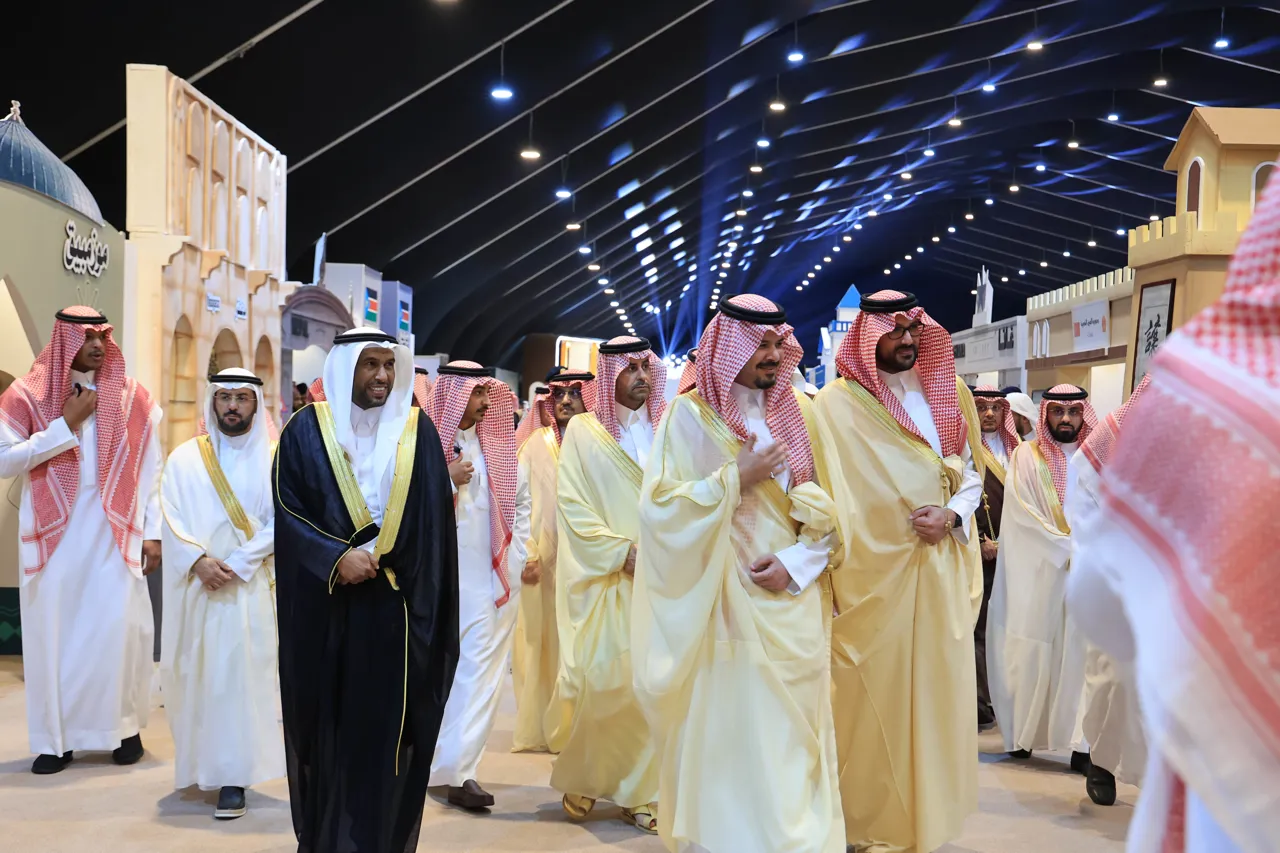 دشن صاحب السمو الملكي الأمير سلمان بن سلطان بن عبد العزيز، أمير منطقة المدينة المنورة، مهرجان الثقافات والشعوب في دورته الثانية عشرة. - 16