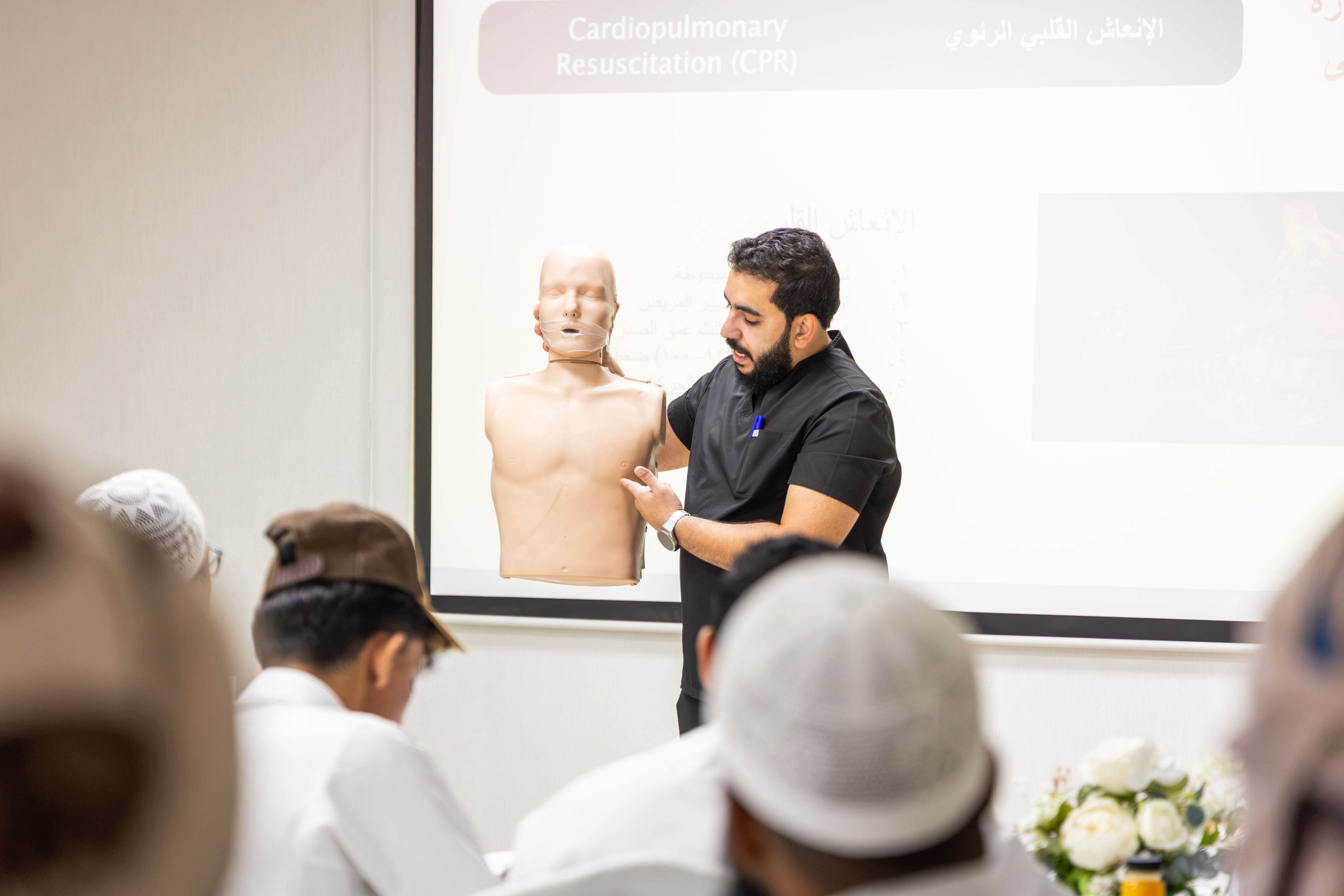«سفير واعي» يدرّب منسوبي الجامعة الإسلامية على الإسعافات الأولية والتعامل مع الحالات الطارئة - 5