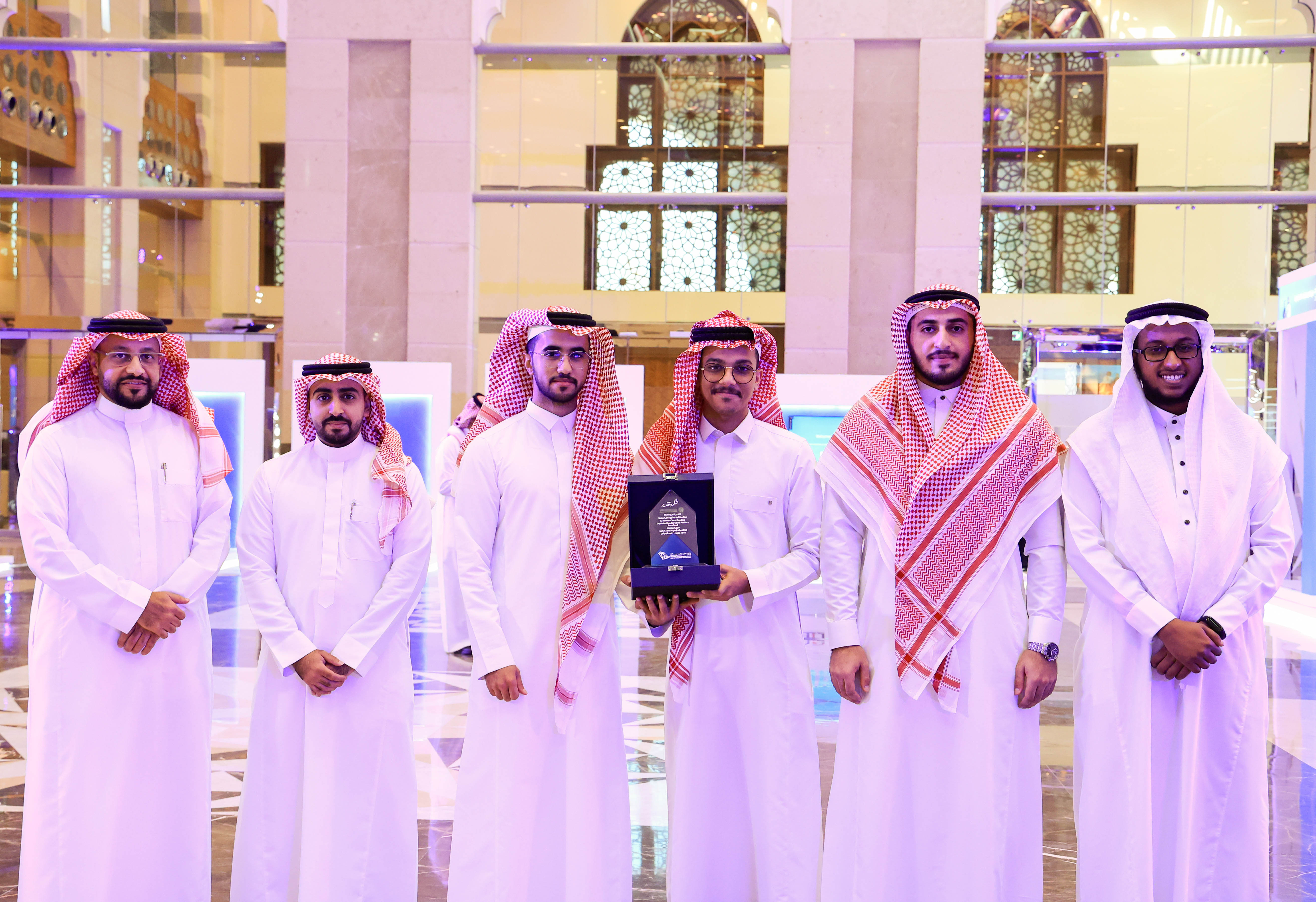 نيابةً عن رئيس الجامعة الإسلامية حضر وكيل الجامعة للدراسات العليا والبحث العلمي أ. د. علي بن موسى الزهراني "ملتقى الكفاءات التقنية والذكاء الاصطناعي 2024" - 2