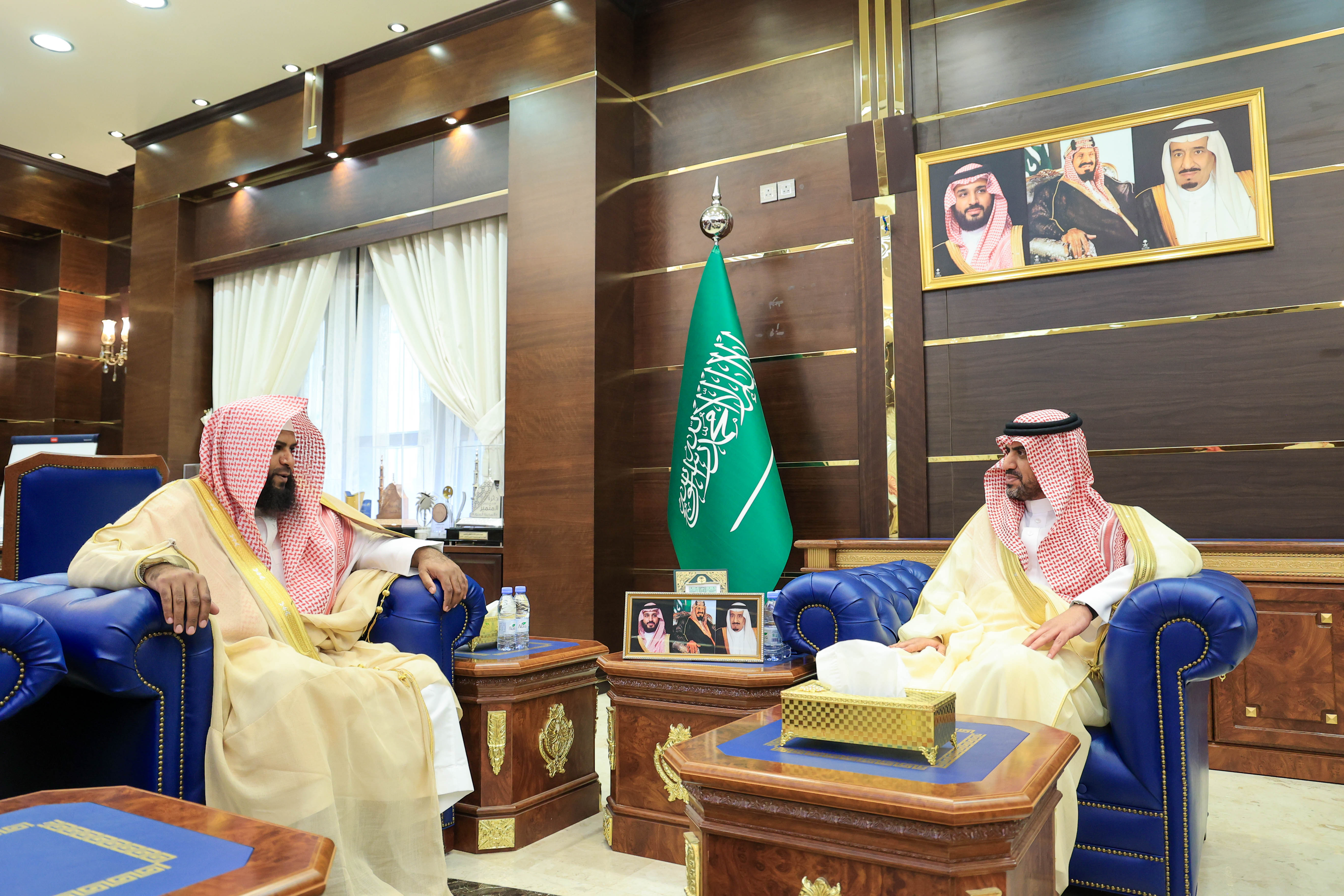 رئيس الجامعة الإسلامية د. صالح بن علي العقلا يستقبل مدير عام فرع الرئاسة العامة لهيئة الأمر بالمعروف والنهي عن المنكر بالمدينة المنورة. - 1