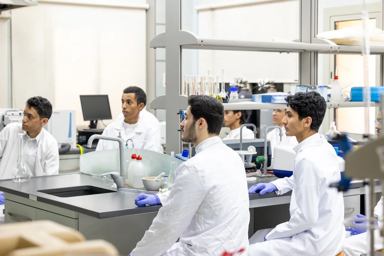 الجامعة الإسلامية تستقبل أول دفعة في برنامجي الرياضيات المالية والاكتوارية والعلوم البيئية بكلية العلوم - 3