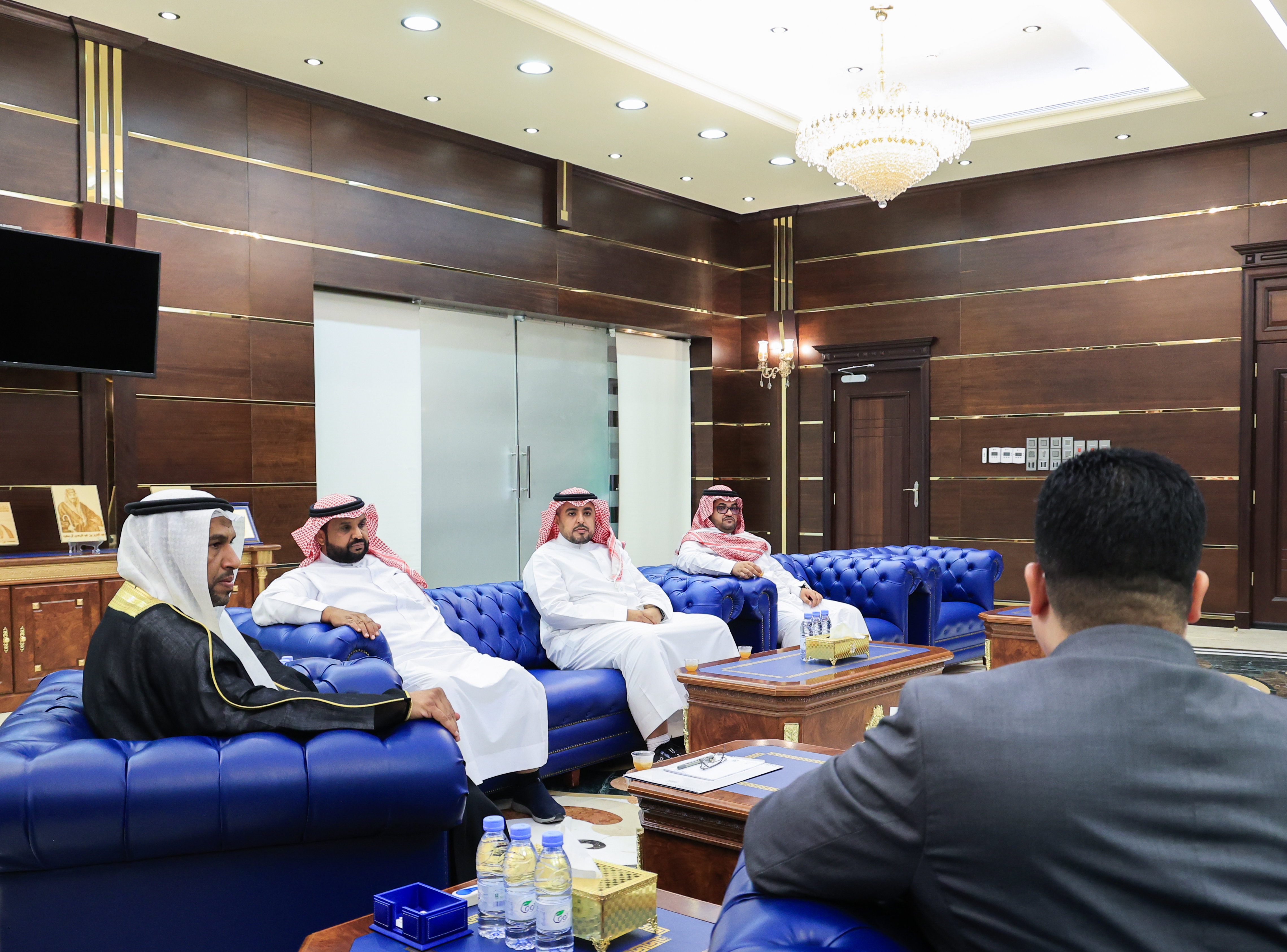 استقبل سعادة رئيس الجامعة الإسلامية المكلف، أ. د. حسن بن عبدالمنعم العوفي، سعادة القنصل العام لجمهورية جنوب إفريقيا - 2