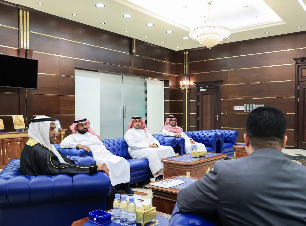 استقبل سعادة رئيس الجامعة الإسلامية المكلف، أ. د. حسن بن عبدالمنعم العوفي، سعادة القنصل العام لجمهورية جنوب إفريقيا - 2