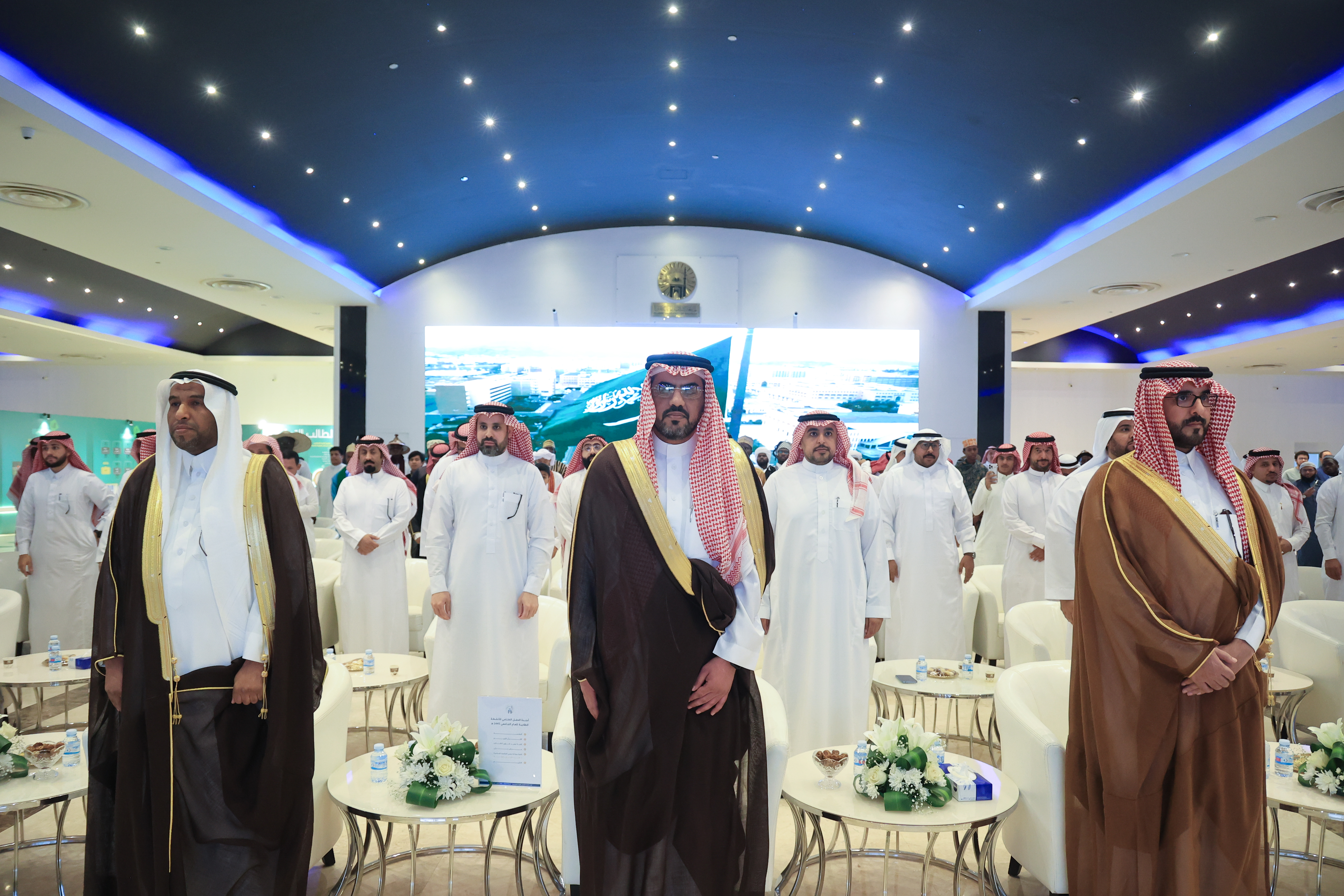 رعى سعادة رئيس الجامعة الإسلامية د. صالح بن علي العقلا، اختتام الجامعة لفعاليات الأنشطة الطلابية، للعام الجامعي 1445هـ. - 1