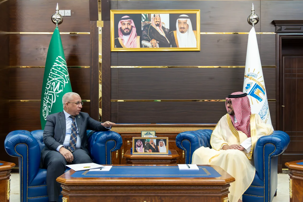 رئيس الجامعة الإسلامية يستقبل السفير الموريتاني لدى المملكة - 3
