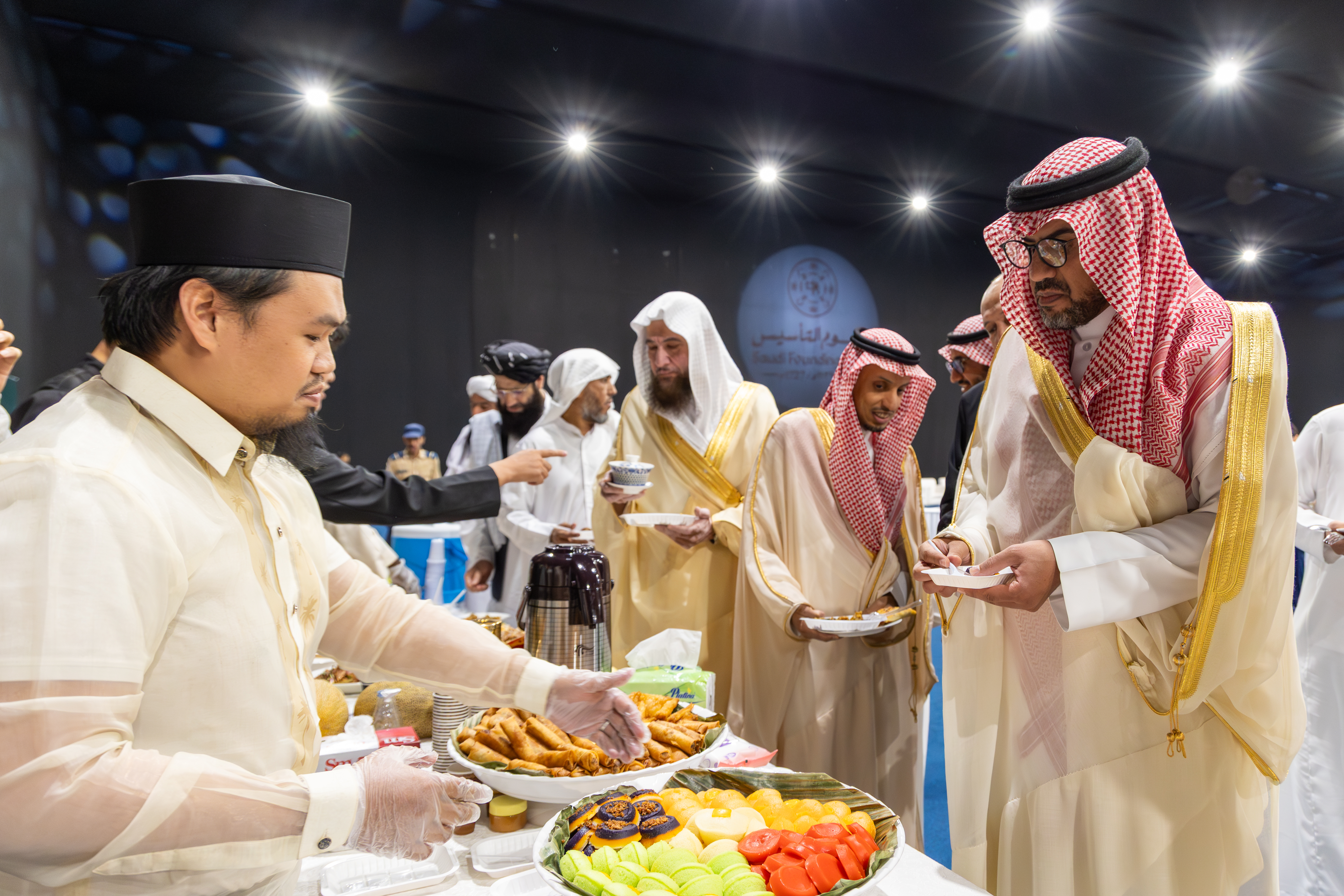 برعاية رئيس الجامعة الإسلامية.. نظمت الجامعة فعالية «إفطار حول العالم» في نسختها الخامسة تزامناً واحتفاءً بيوم التأسيس - 10