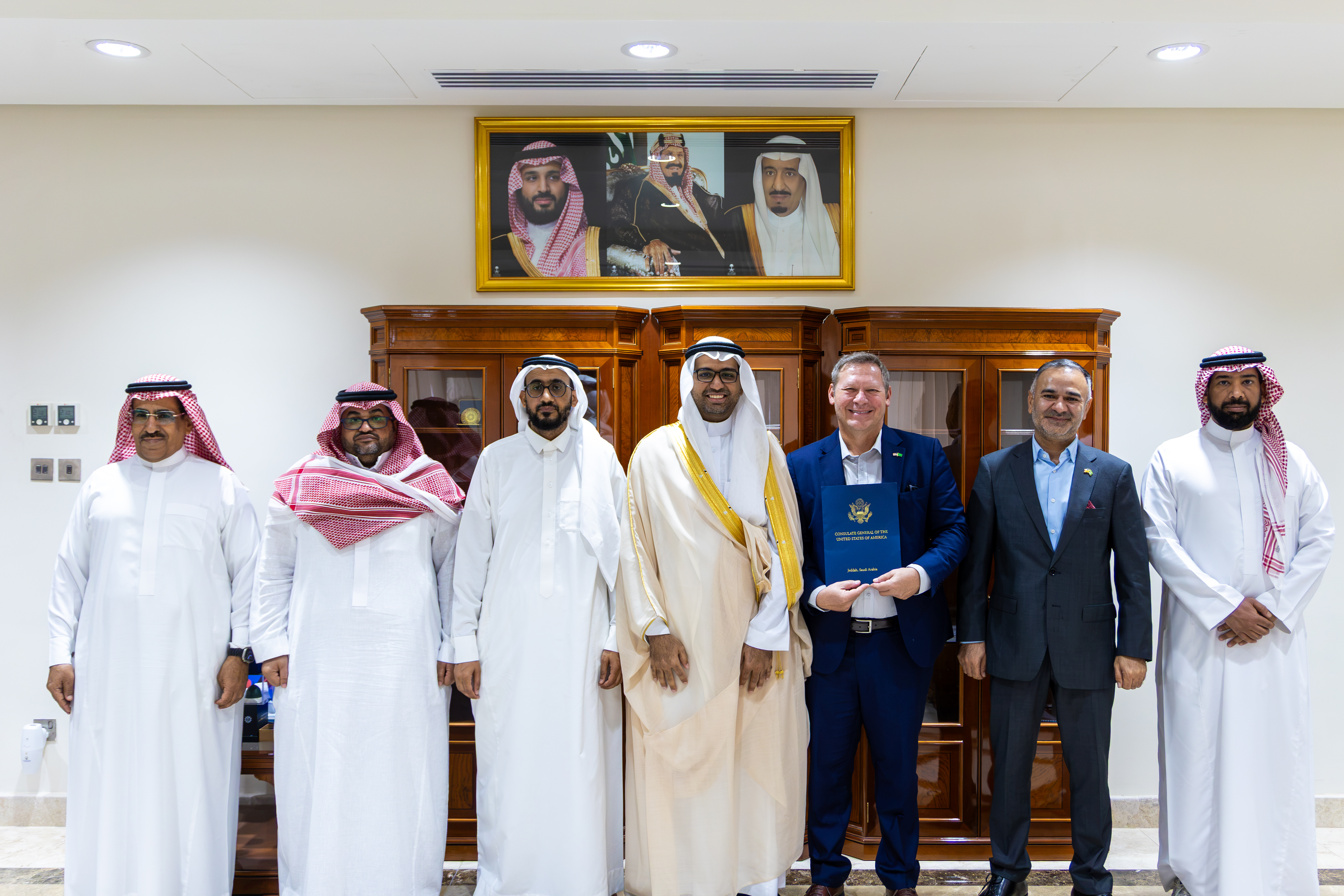 وكيل الجامعة الإسلامية للخدمات المشتركة يستقبل وفداً من القنصلية الأمريكية - 4