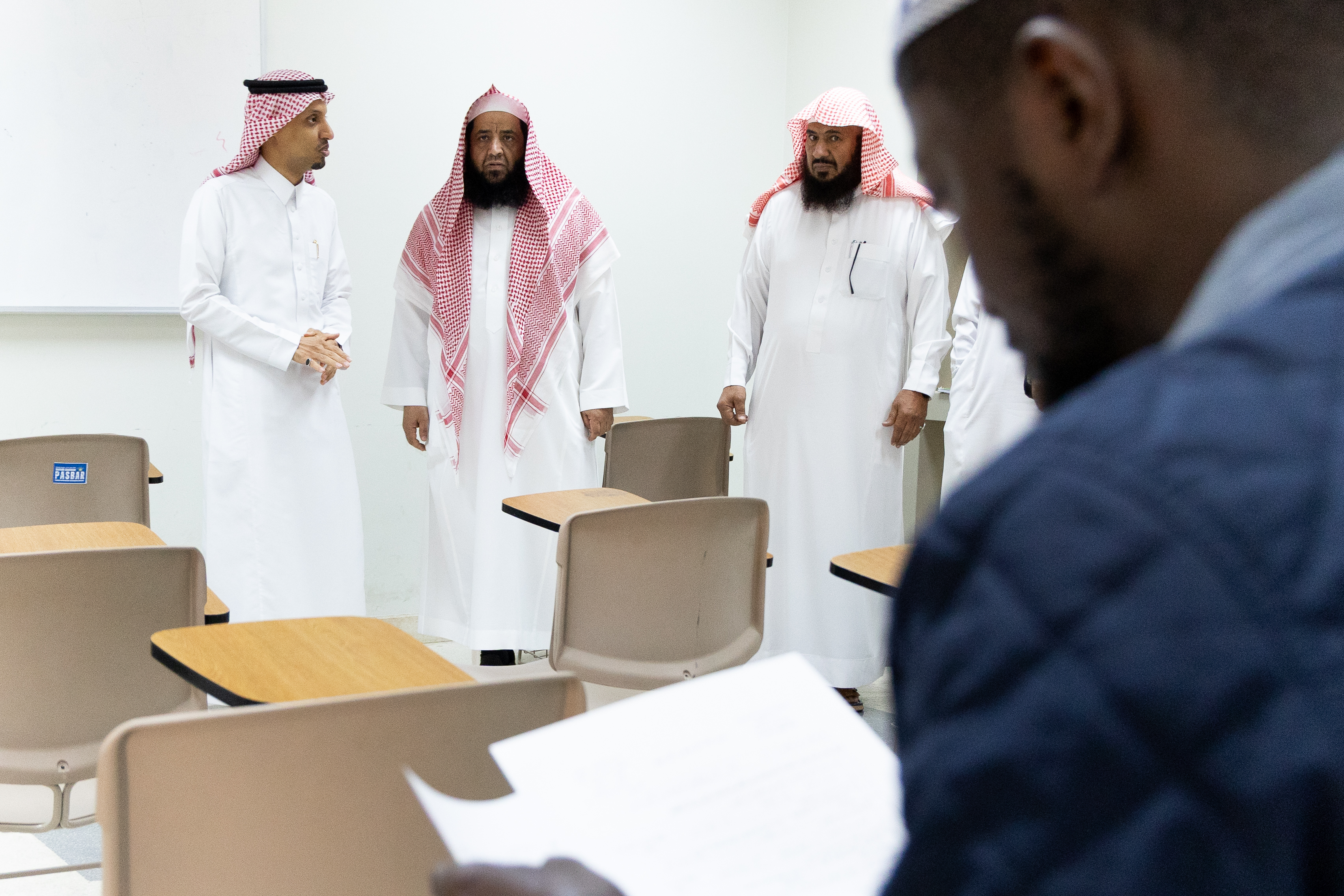 وكيل الجامعة الإسلامية يتفقد قاعات الاختبارات بكليات الجامعة - 2