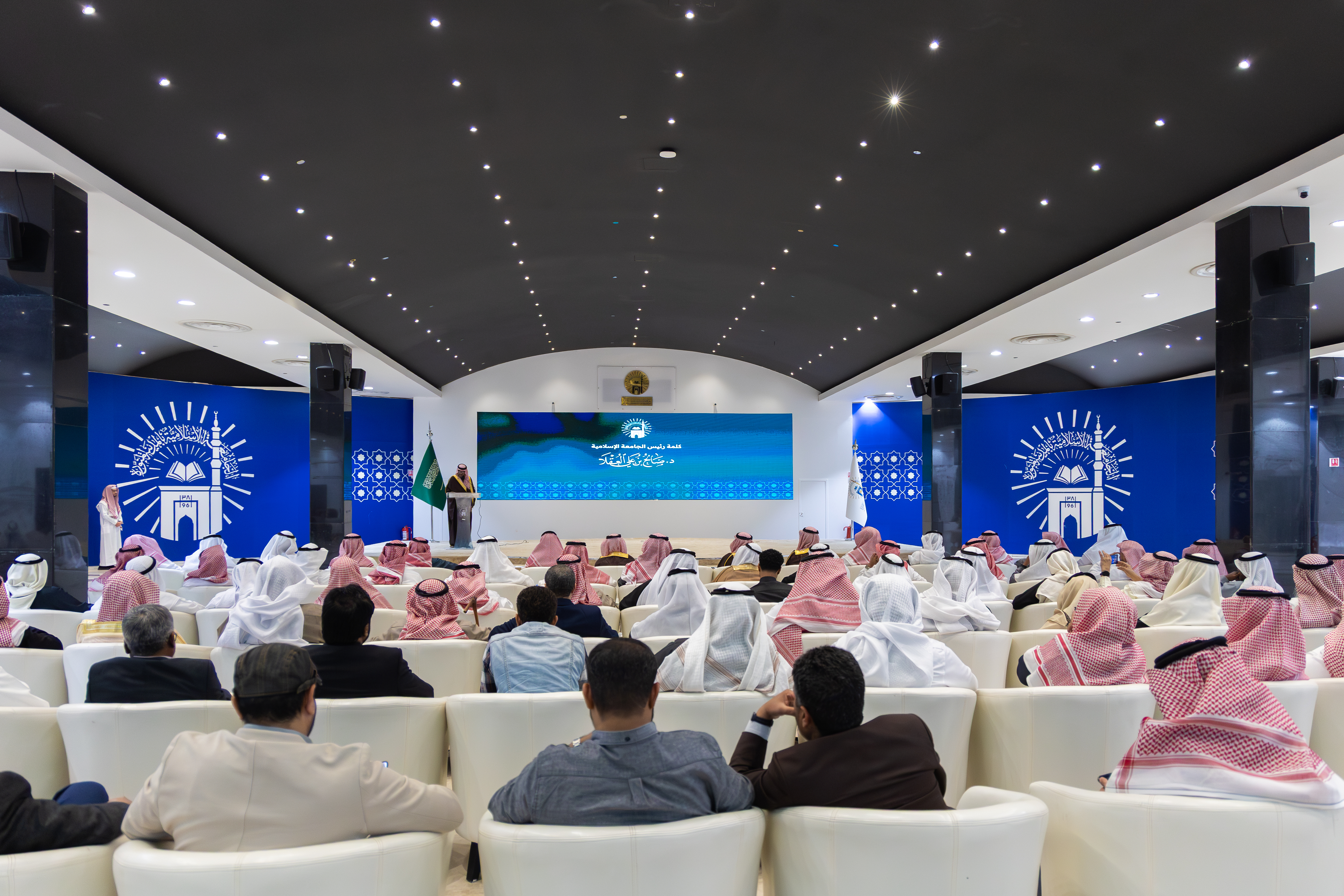 رئيس الجامعة الإسلامية يرعى حفل تكريم المتقاعدين والمترقين - 2