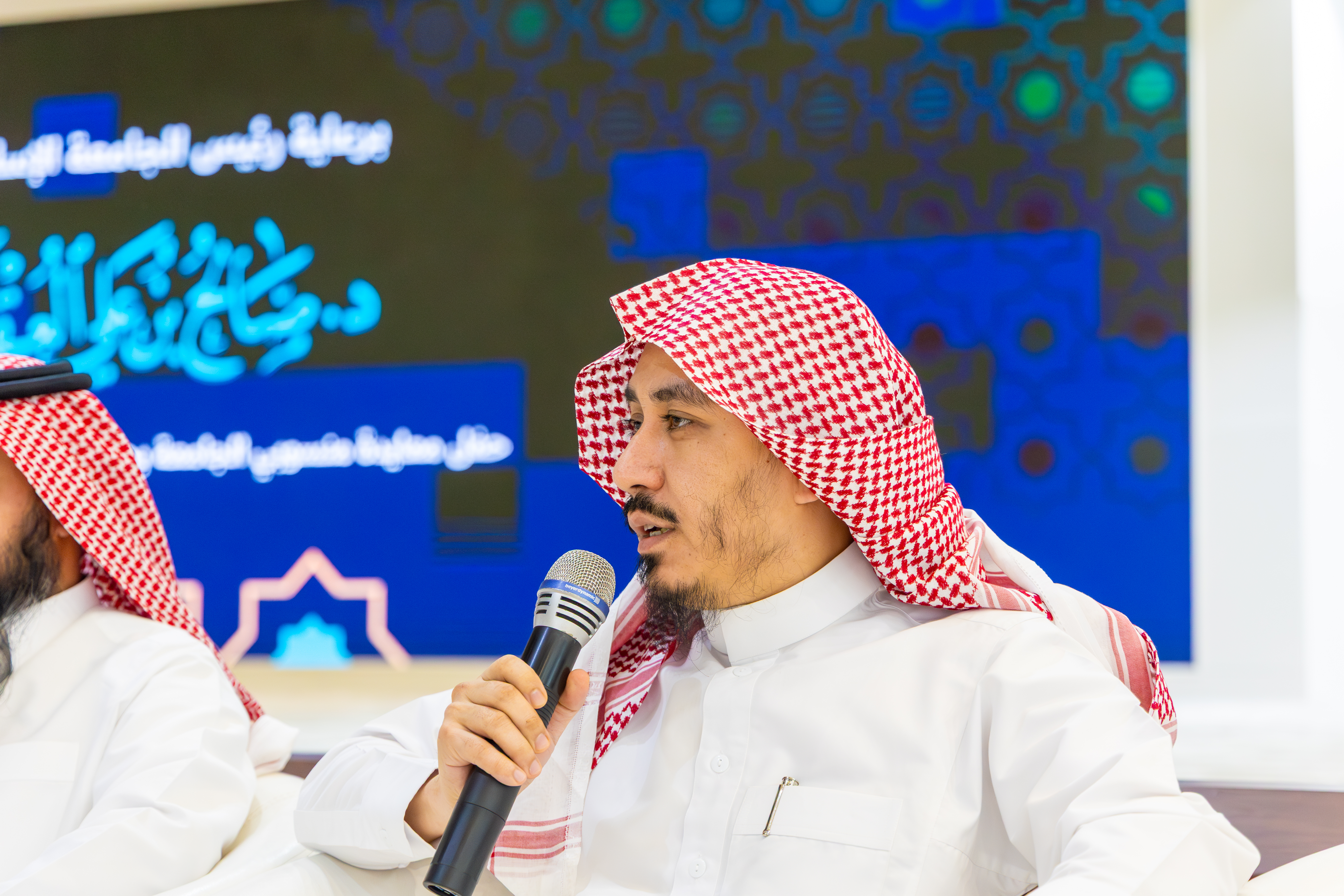 برعاية وحضور رئيس الجامعة الإسلامية د. صالح بن علي العقلا، نظمت الجامعة حفل المعايدة السنوي لمنسوبيها، بمناسبة عيد الأضحى المبارك للعام 1447 هـ  - 12