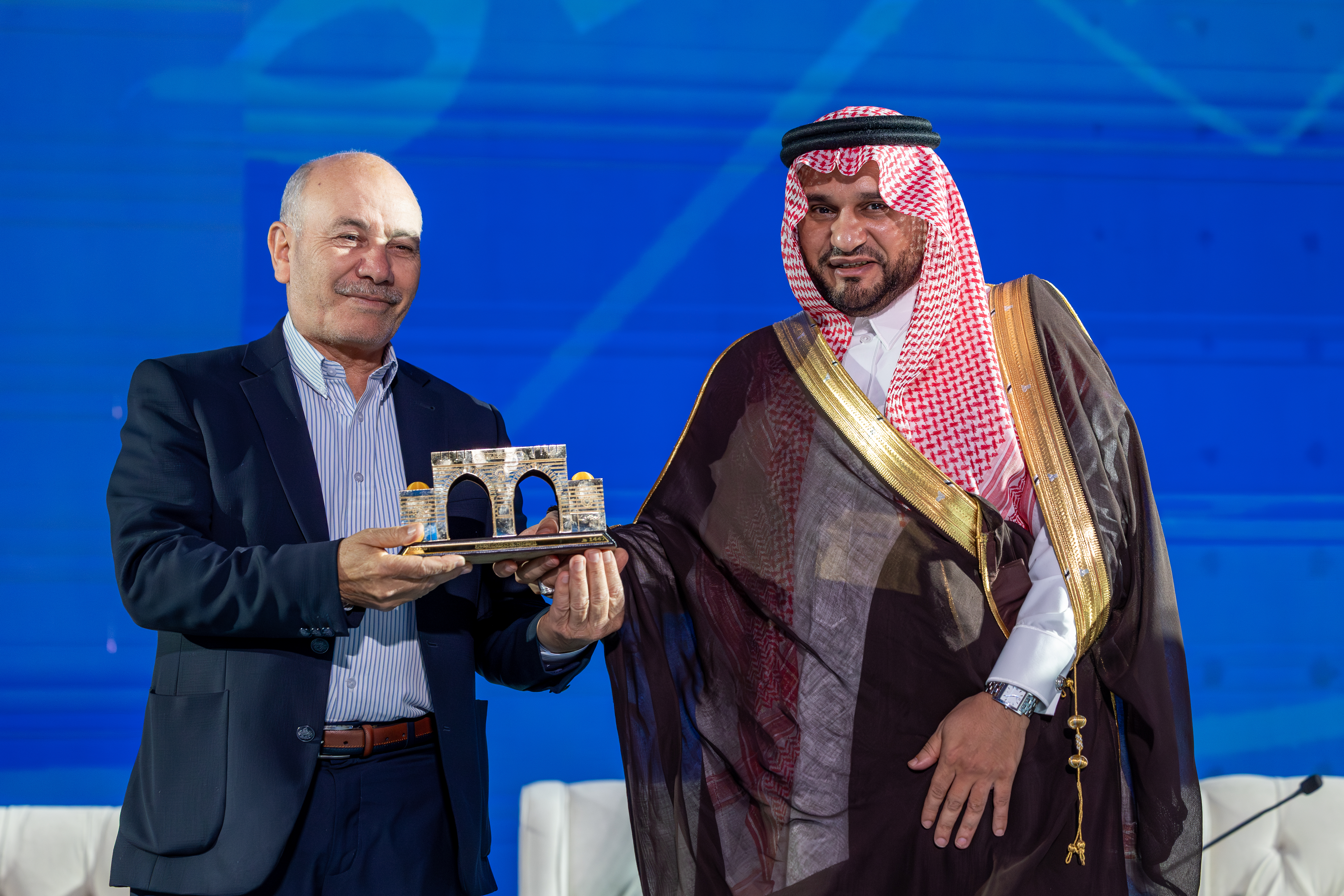 الجلسة البحثية الأولى ترصد مستقبل المحتوى الرقمي العربي وتطبيقات الذكاء الاصطناعي في اللغة العربية  - 4