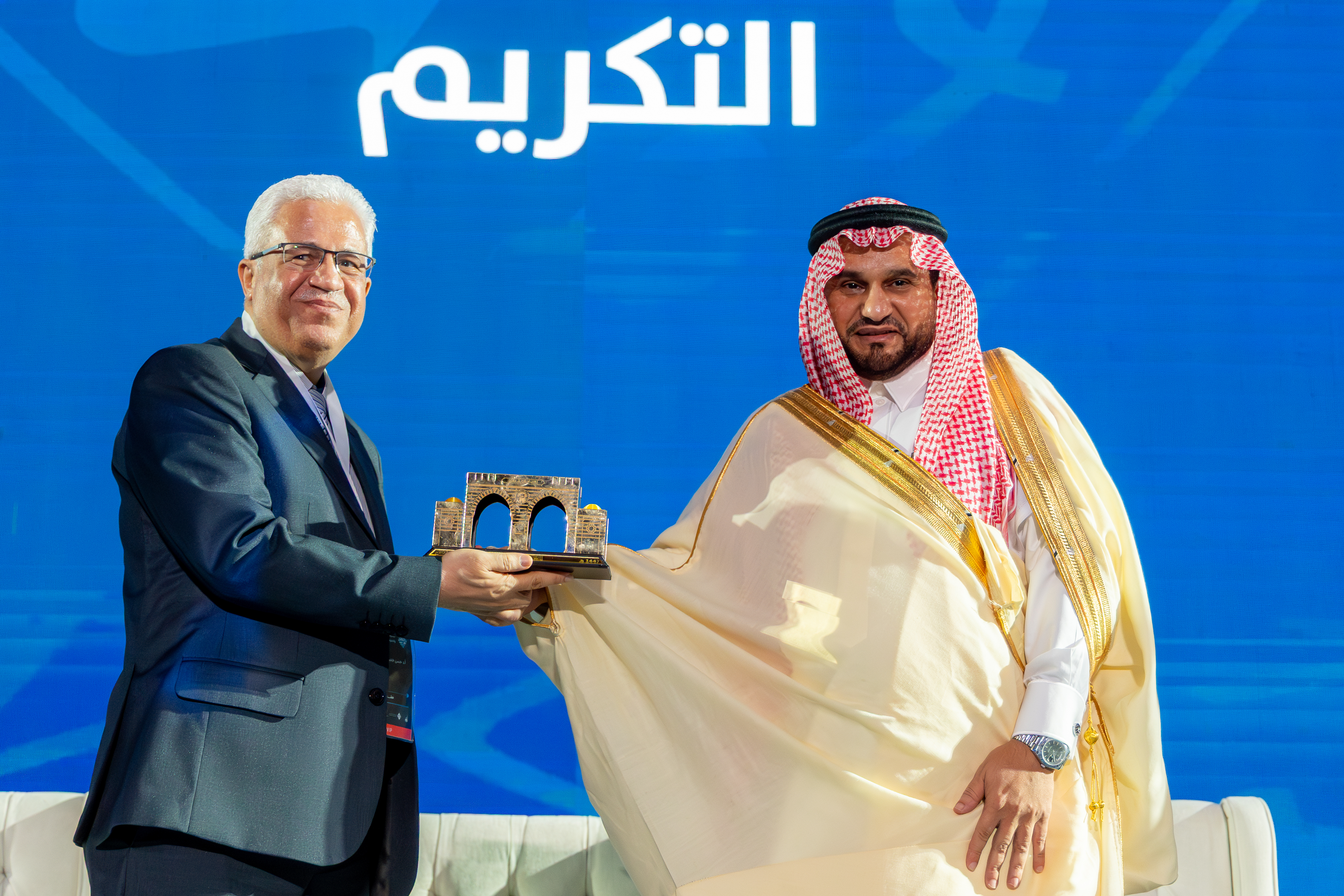 جلسة حوارية في المؤتمر الدولي «اللغة العربية والعلوم التطبيقية» تستعرض فرص الدراسات البينية بين العربية والعلوم التطبيقية - 13