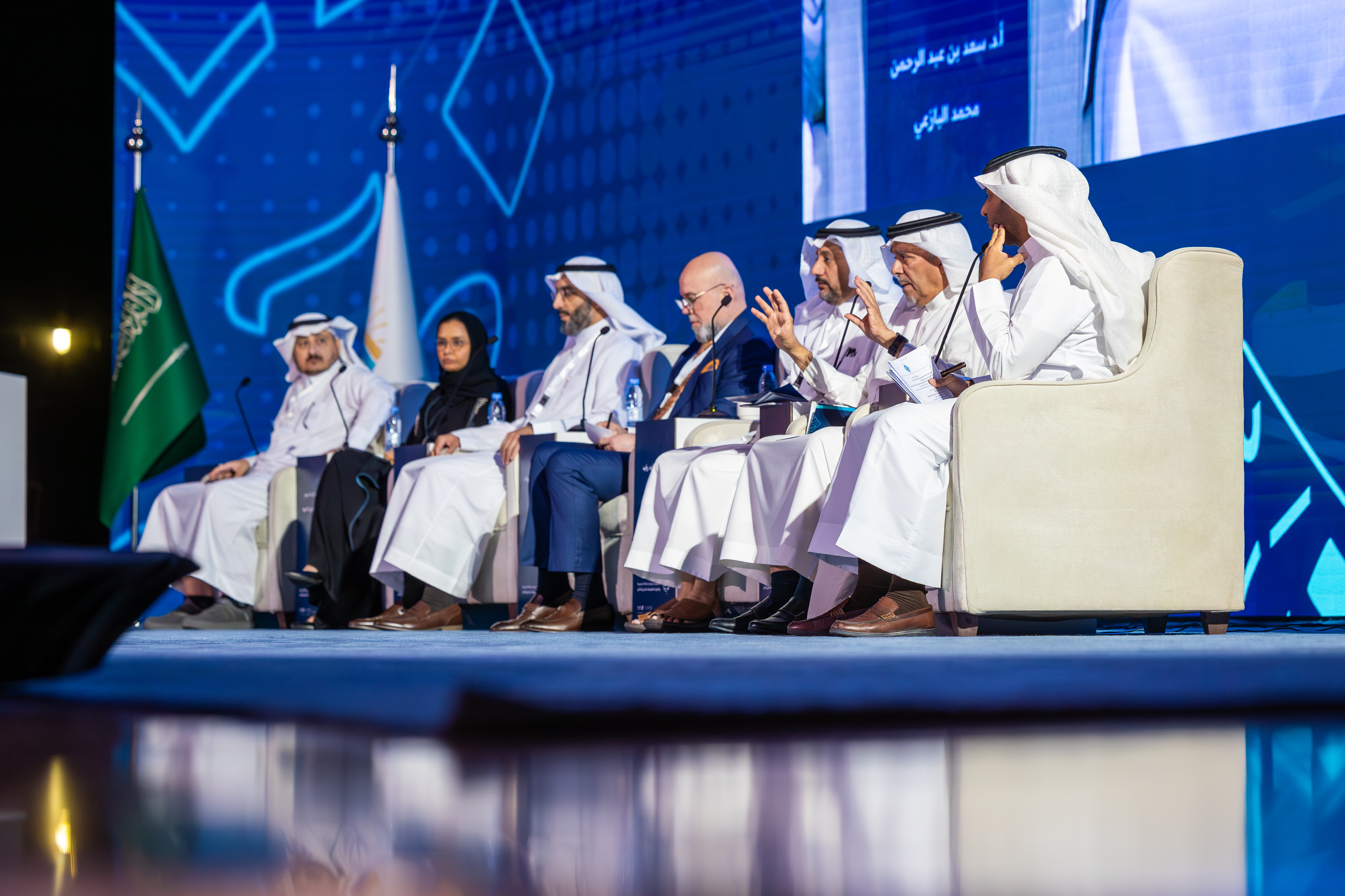  جلسة حوارية في المؤتمر الدولي «اللغة العربية والعلوم التطبيقية» تبحث مستجدات الذكاء الاصطناعي في علوم العربية وآدابها - 2