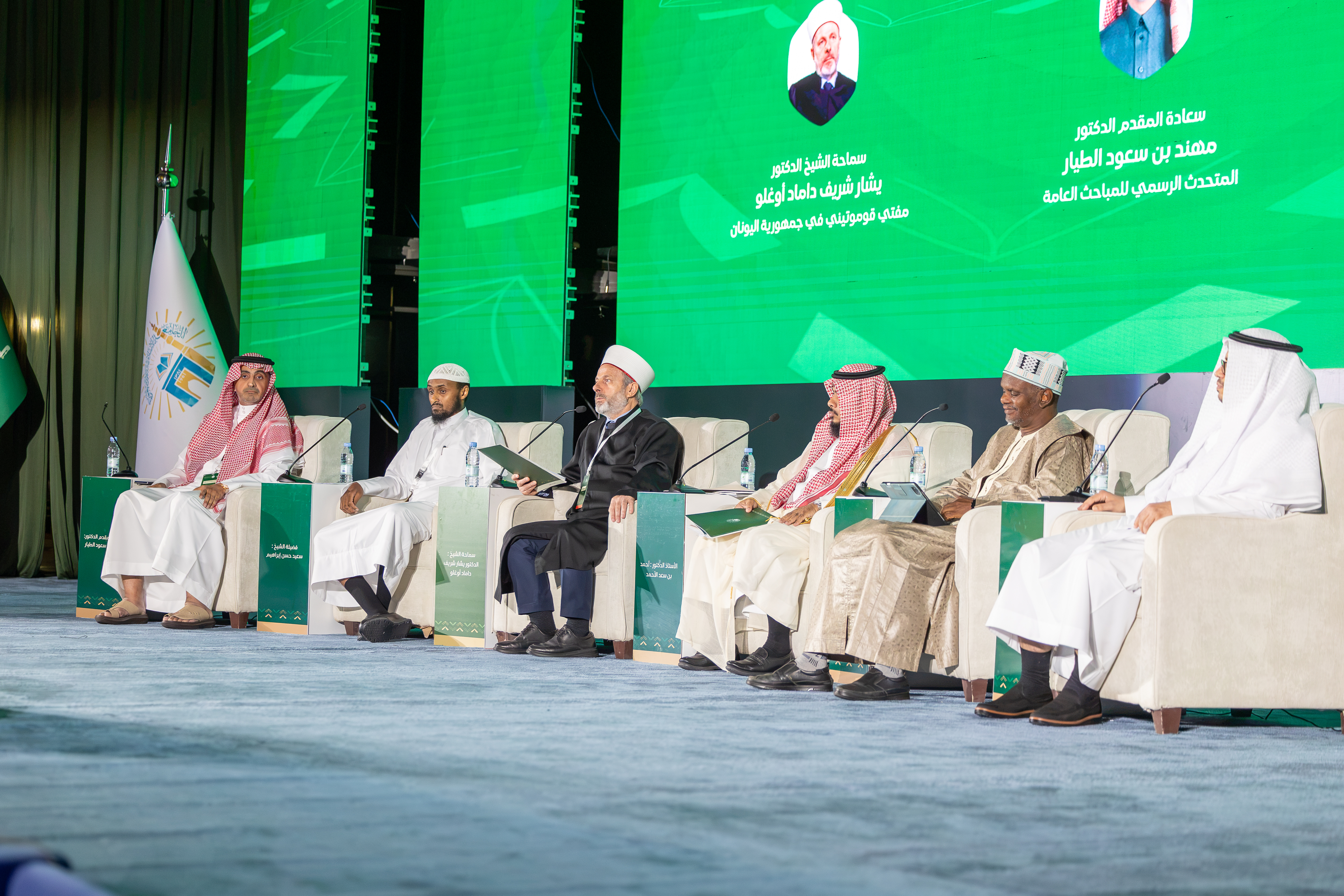 جلسات اليوم الثاني من أعمال المؤتمر الدولي لجهود المملكة تناقش معالجة الانحراف الفكري والتكامل المؤسسي وأثر خريجي الجامعات السعودية - 6