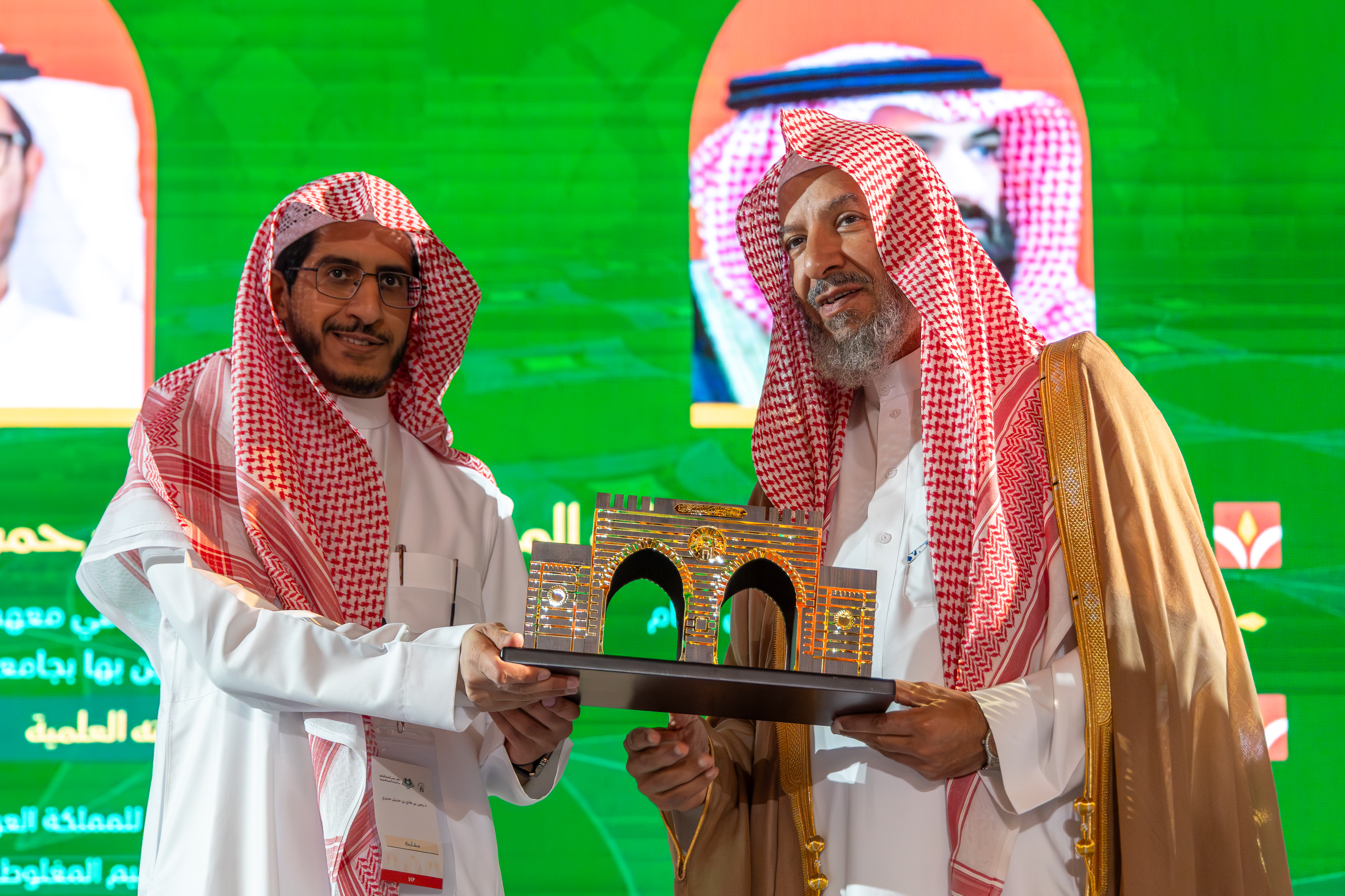 الجامعة الإسلامية تختتم أعمال ملتقى خريجيها من المملكة العربية السعودية - 22