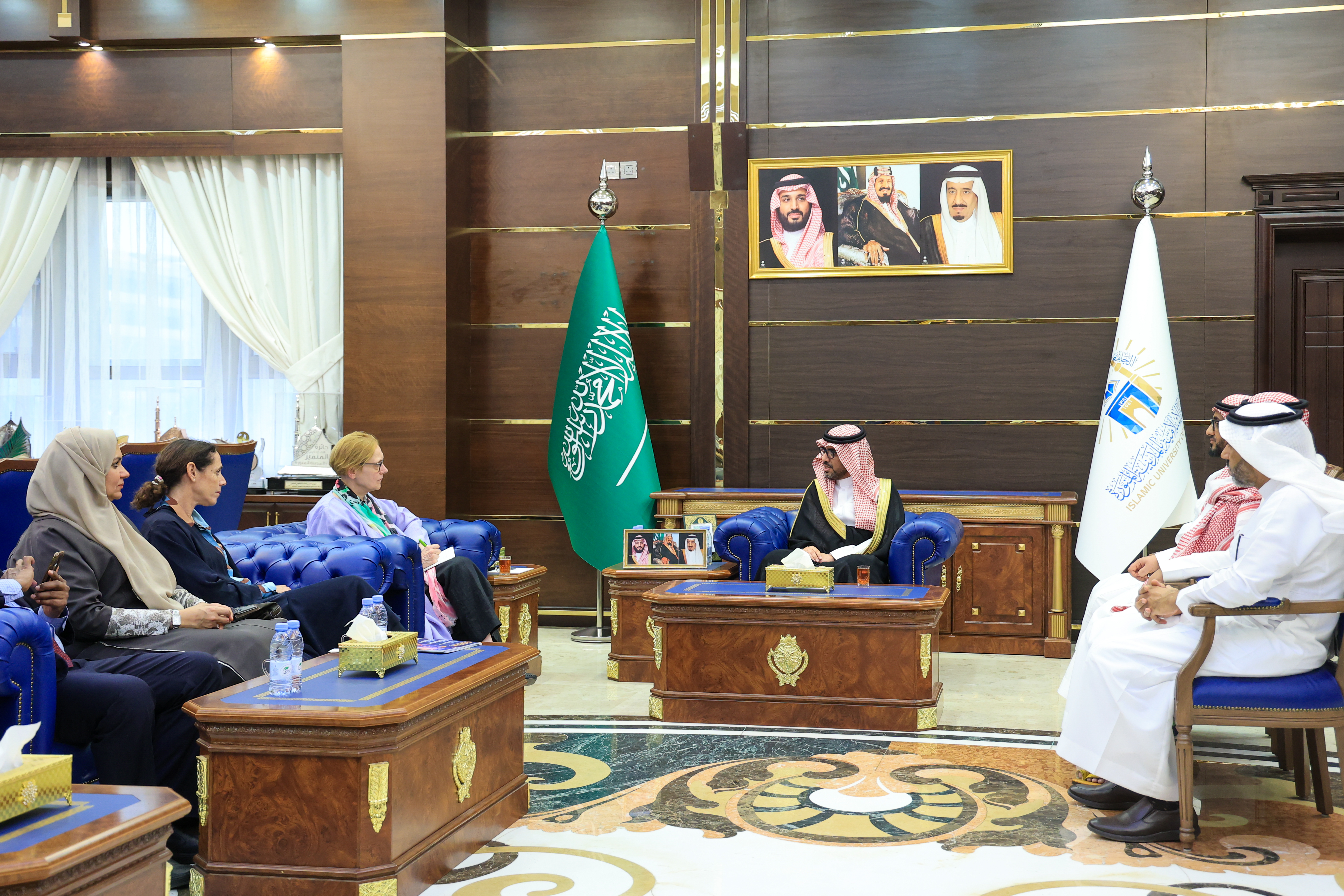 رئيس الجامعة الإسلامية، يستقبل القنصل العام لجمهورية ألمانيا الاتحادية لدى المملكة  - 1
