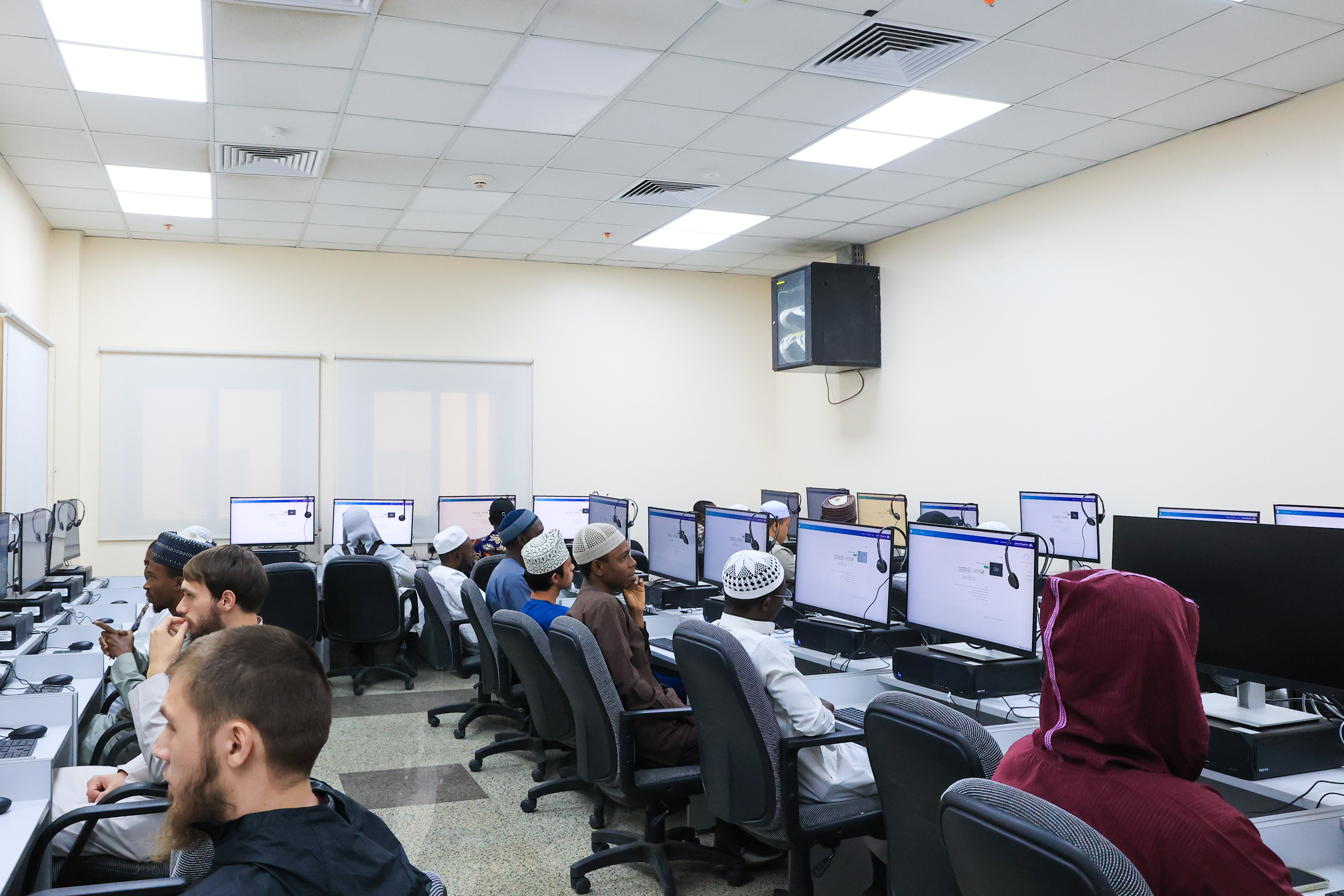 بالتعاون مع مجمع الملك سلمان العالمي للغة العربية، الجامعة الإسلامية تطبق اختبار همزة - 2