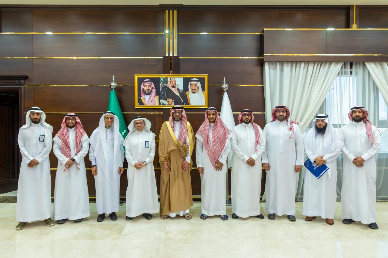 رئيس الجامعة الاسلامية يستقبل رئيس مجلس إدارة جمعية وفادة التطوعية - 4
