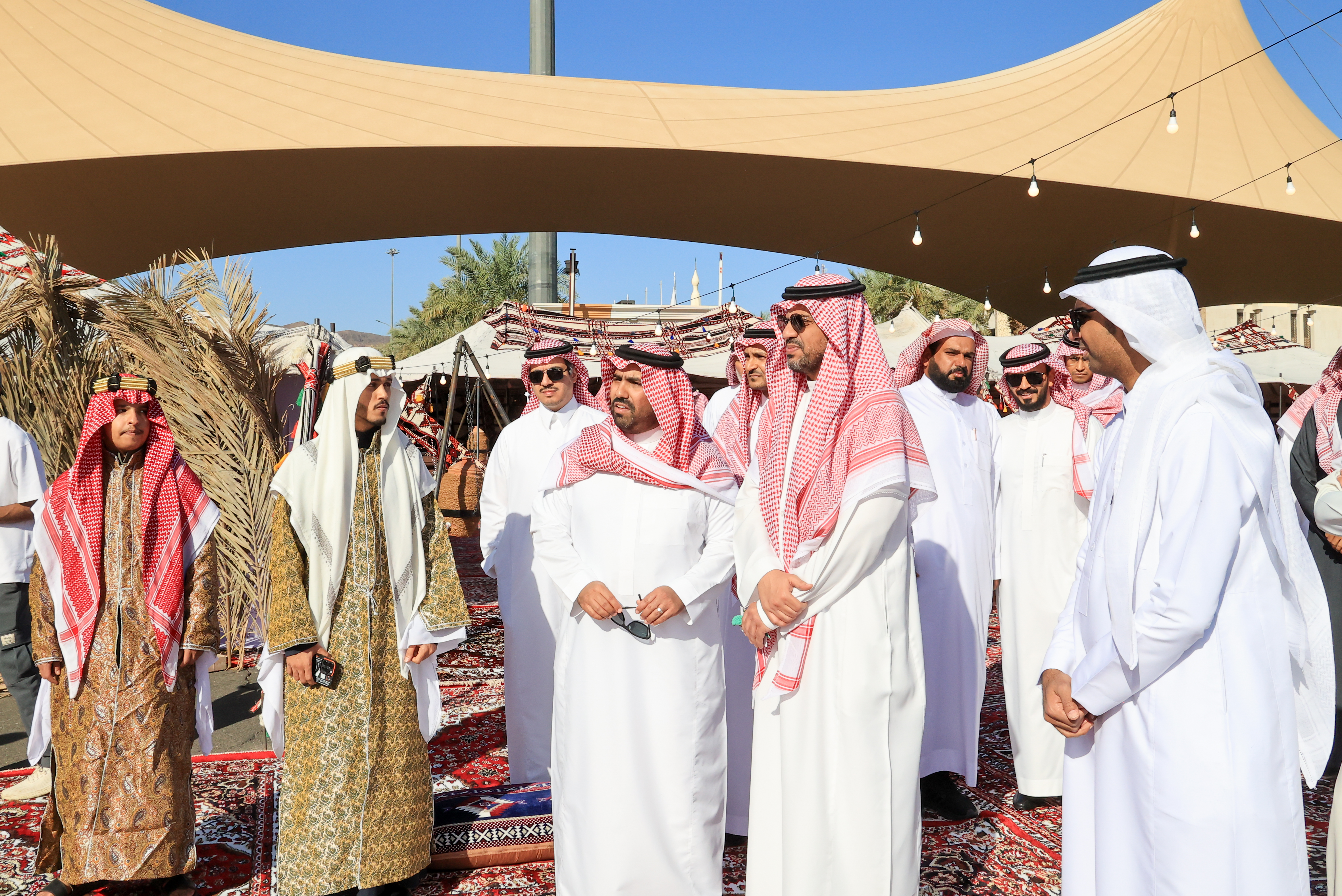 برعاية وحضور رئيس الجامعة د. صالح بن علي العقلا، دشنت الجامعة الإسلامية فعاليات يوم التأسيس، بأركان تراثية وثقافية وتفاعلية متنوعة. - 4