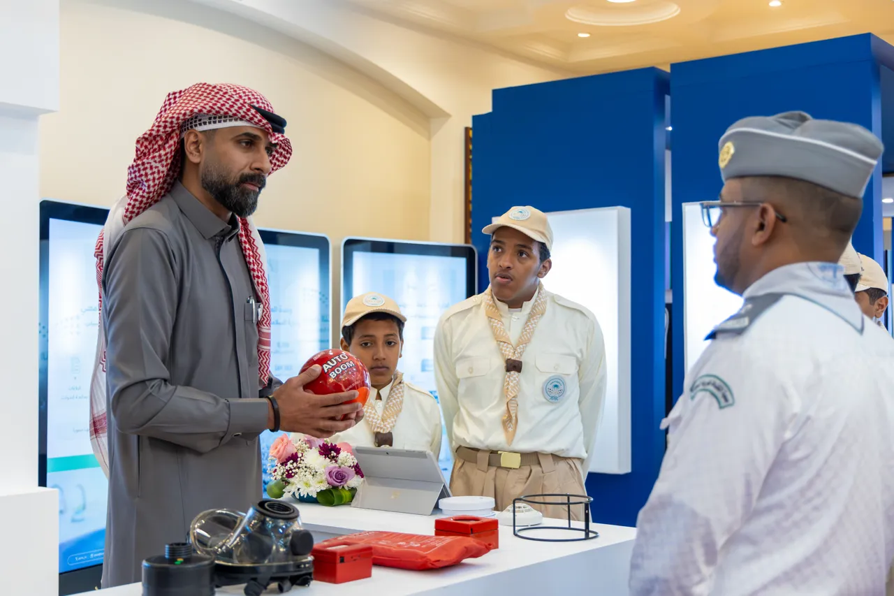 الجامعة الإسلامية تشارك في الملتقى العلمي الثالث للأمن والسلامة والمرافق 2025م - 4