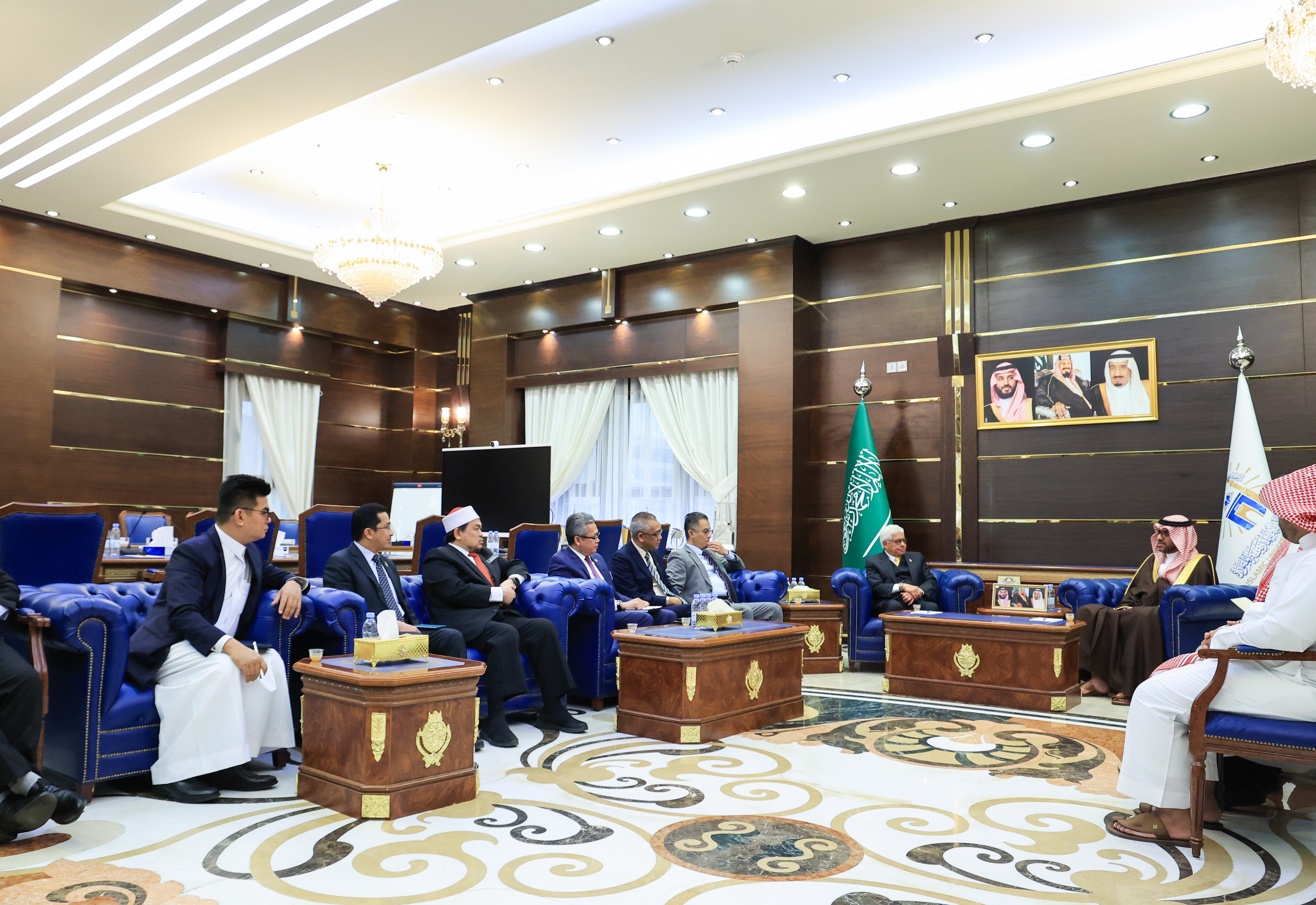 رئيس الجامعة الإسلامية يستقبل وفدًا ماليزيًا رفيع المستوى - 3
