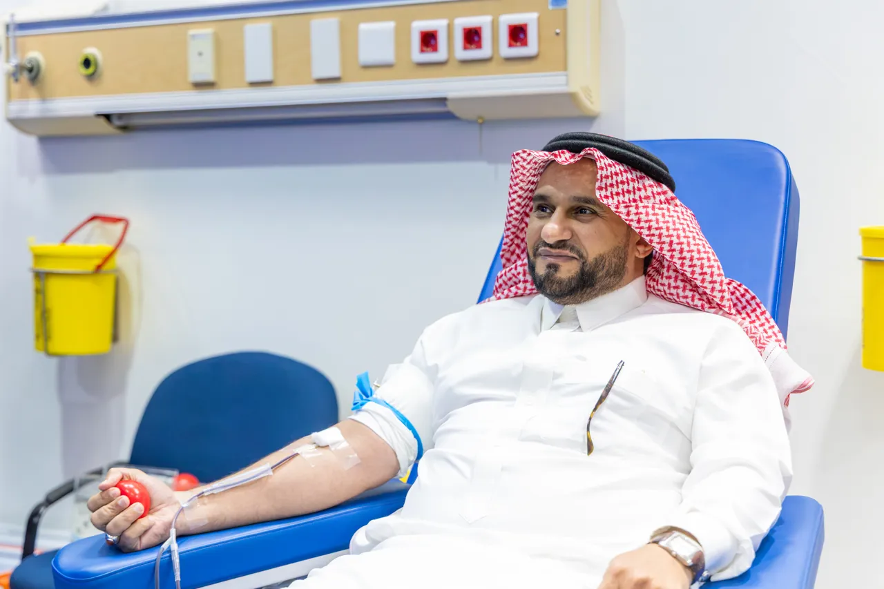 وكلاء الجامعة الإسلامية يشاركون في الحملة الوطنية للتبرع بالدم لعام 2026 - 3