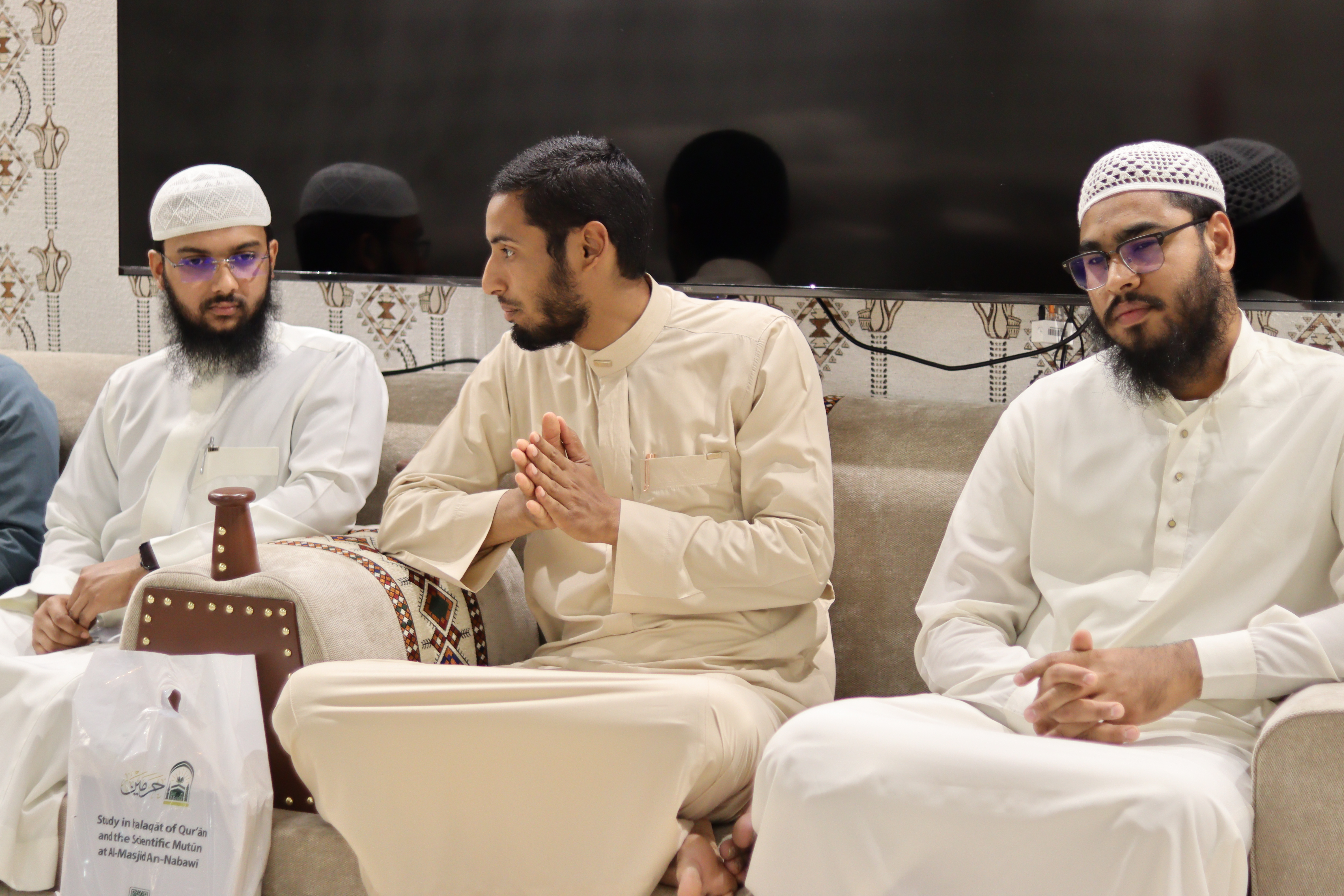 الجامعة الإسلامية تنمّي مهارات طلابها المعرفية والمهنية وتعزز قيم المسؤولية والتطوع عبر برامج الأندية الطلابية - 4