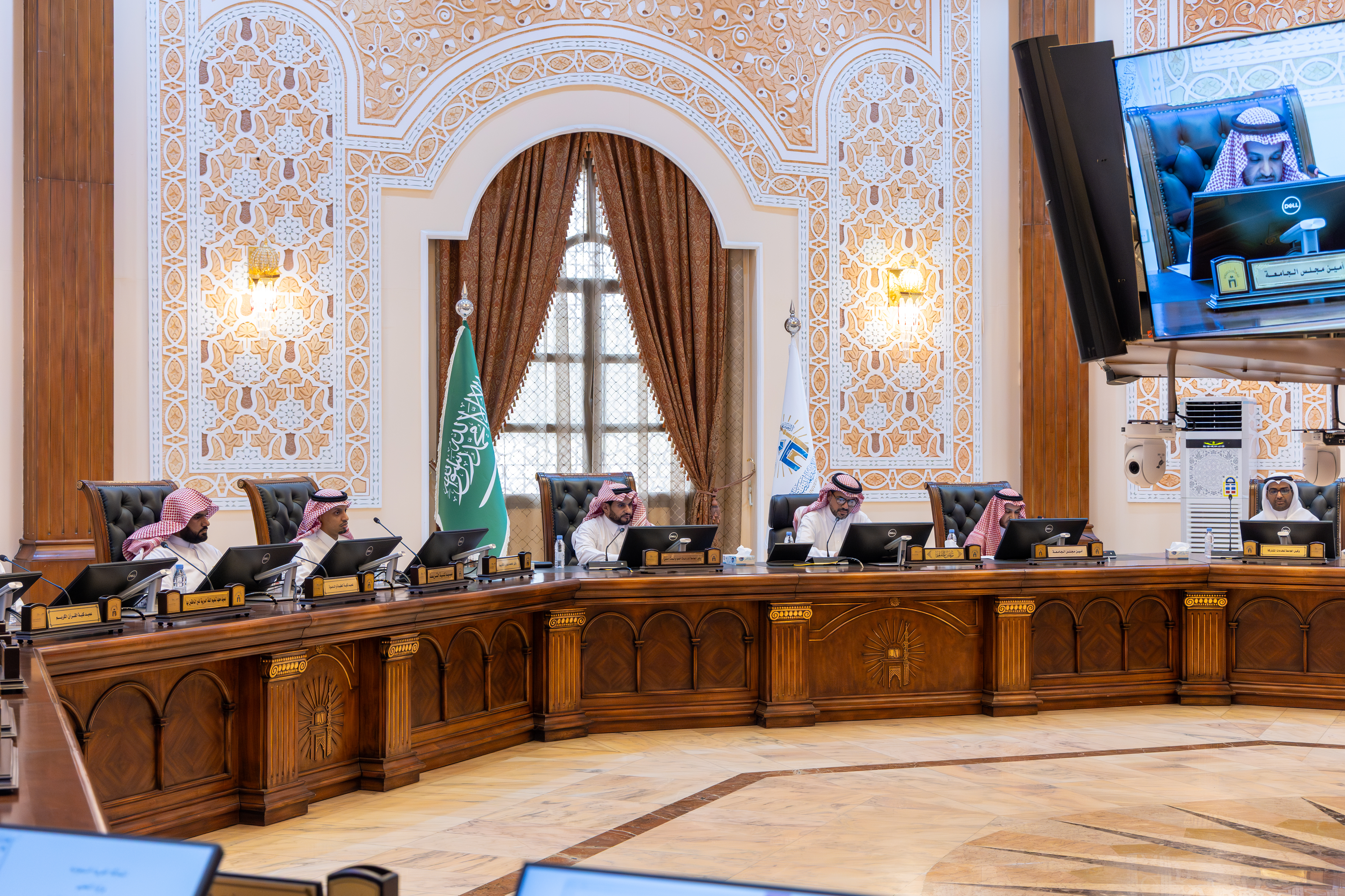 رئيس ⁧‫الجامعة الإسلامية‬⁩، يترأس مجلس الجامعة في جلسته الثانية عشرة من العام الجامعي 1446-1447هـ. - 1