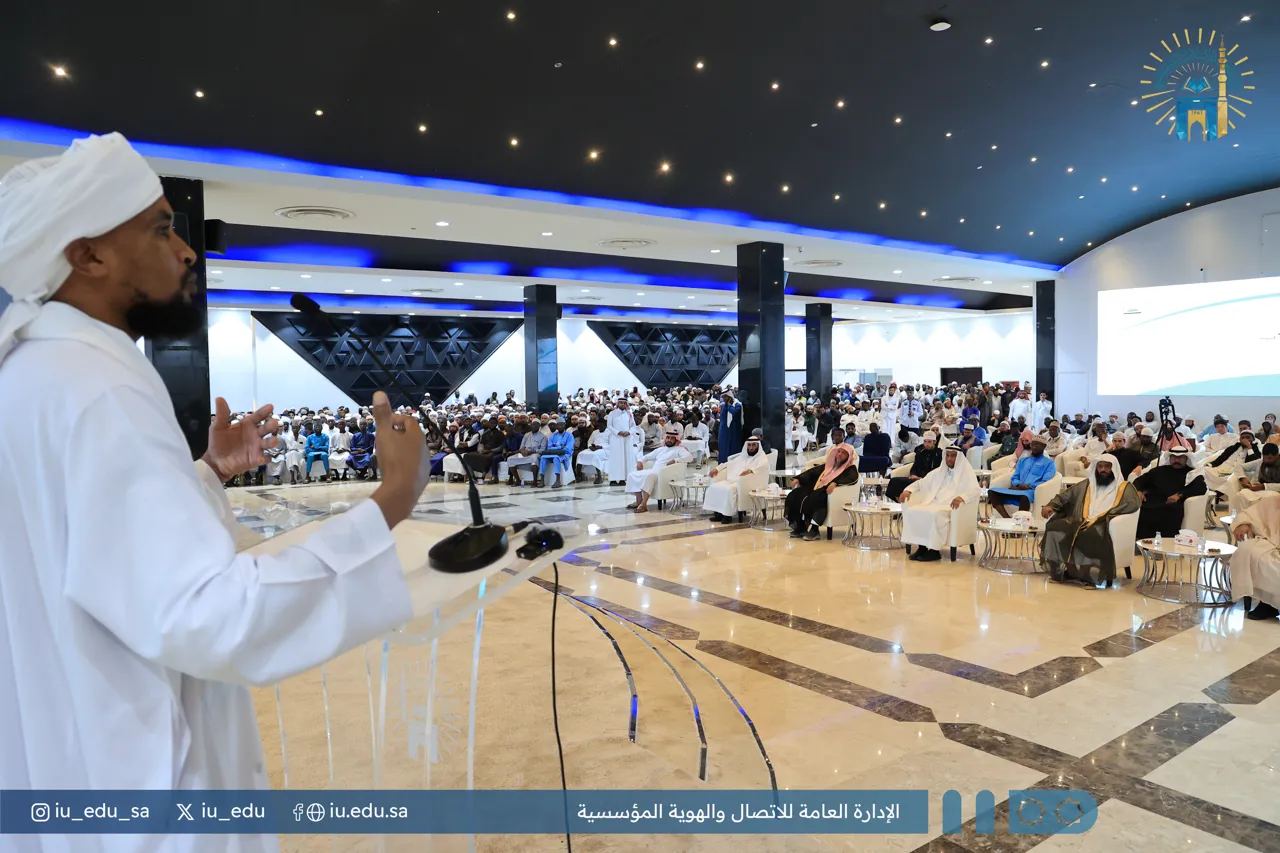 سعادة رئيس الجامعة الإسلامية المكلف يرعى الحفل الختامي للبرنامج التوعوي " دور طلاب المنح في نشر الوسطية والاعتدال منهجًا" - 2