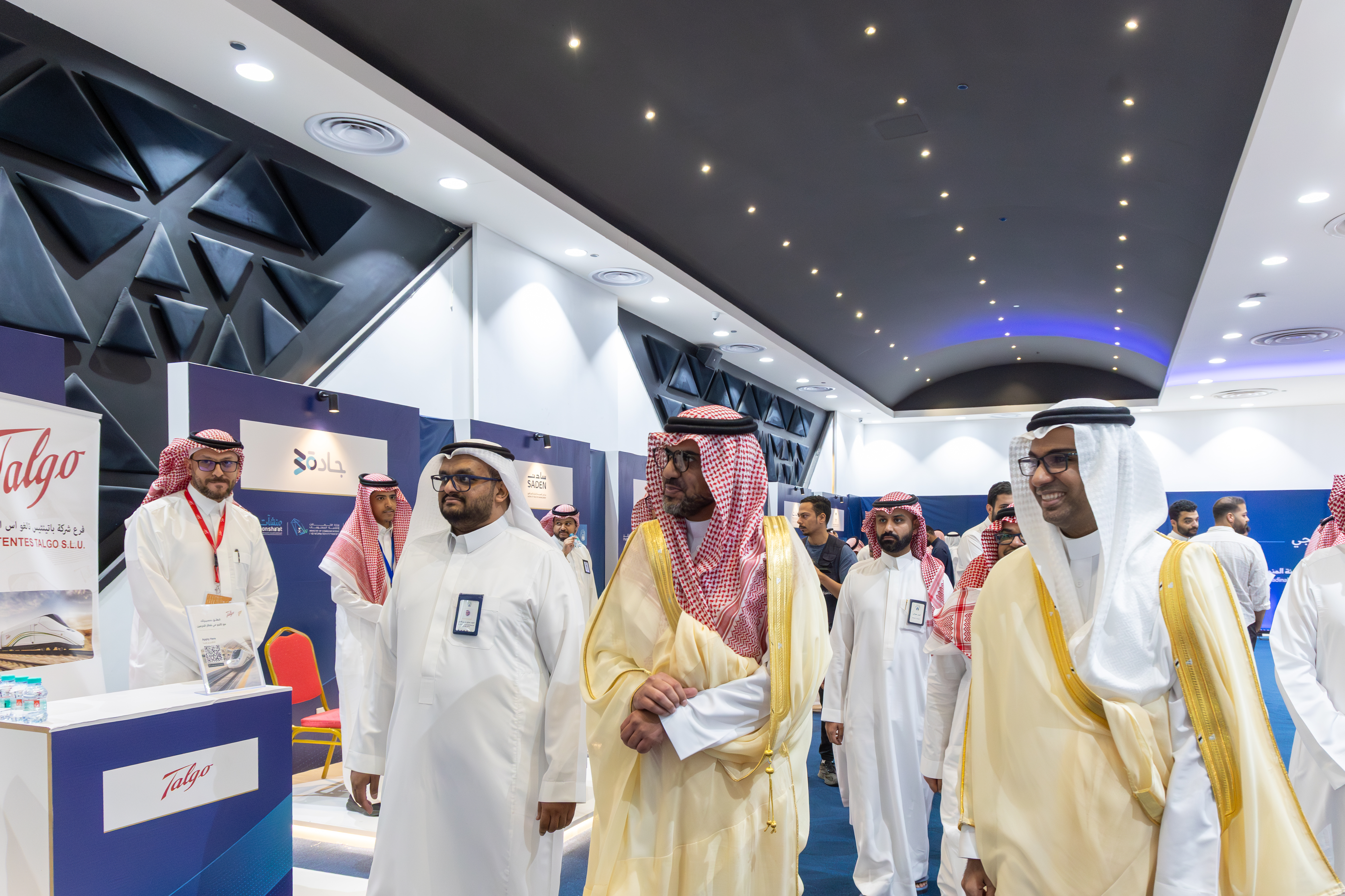 برعاية وحضور رئيس الجامعة الإسلامية.. "يوم المهنة الثاني" يجمع أكثر من 40 جهة وظيفية وتدريبية لخدمة خريجي الجامعة - 1