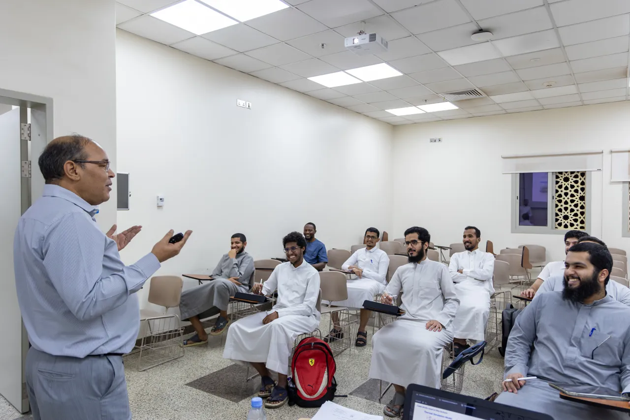 الجامعة الإسلامية تقدم برنامج ماجستير هندسة الميكاترونكس والروبوتكس لإعداد كفاءات متخصصة في التقنيات الحديثة - 2