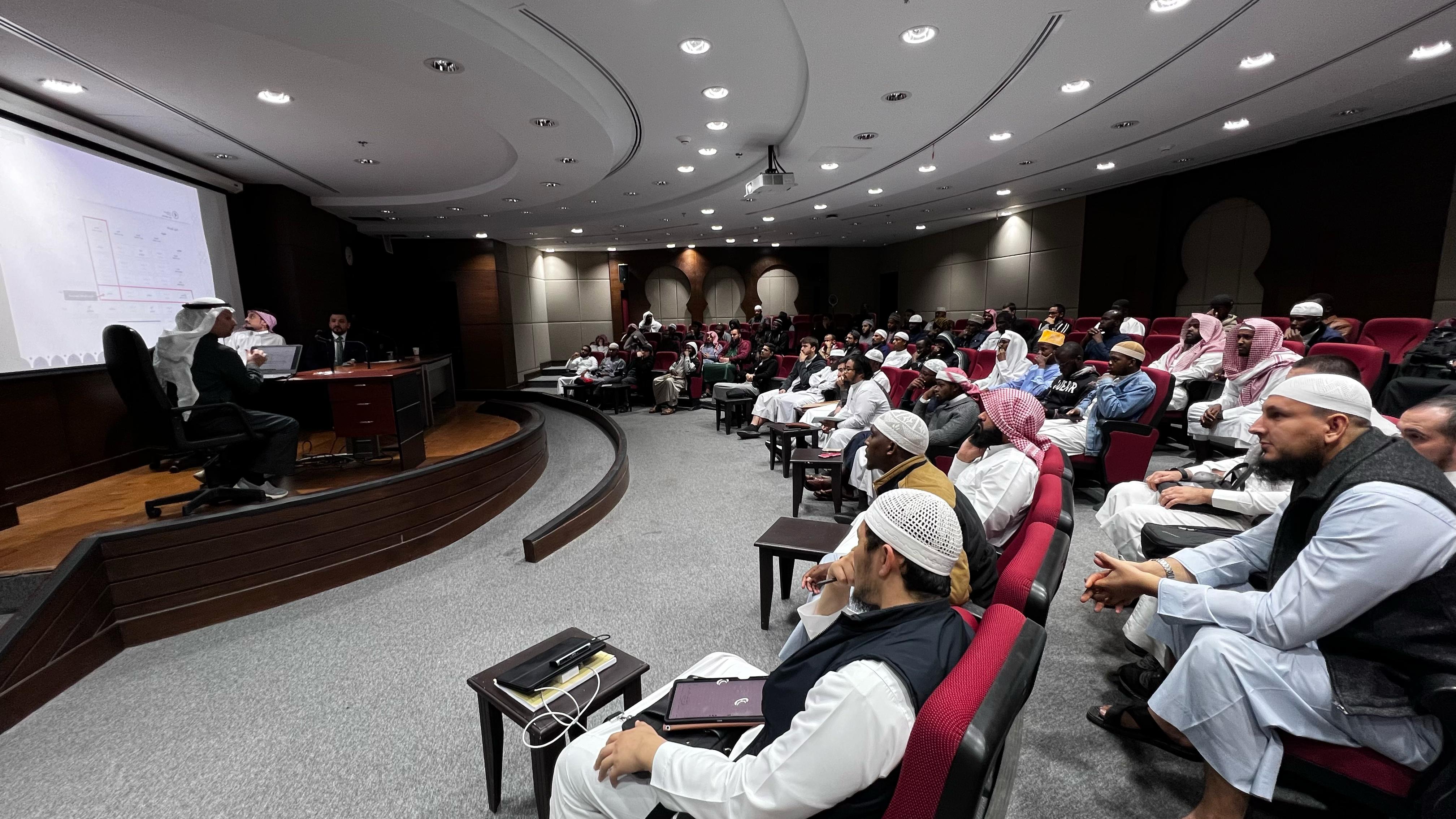 إدارة السفر في الجامعة الإسلامية تقيم لقاءً تعريفيًا لمندوبي الجنسيات - 4