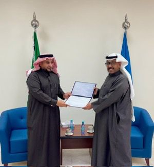كرَّم سعادة وكيل الجامعة للدراسات العليا والبحث العلمي عددا من منسوبي ⁧‫عمادة الدراسات العليا‬⁩ ‏يتقدّمهم سعادة عميد الدراسات العليا، وسعادة وكيل العمادة، مثمِّناً جهودهم المتميّزة في فعاليات ⁧‫أسبوع الدراسات العليا‬⁩ الأول في الجامعة الإسلامية ‏راجيا لهم دوام التوفيق والسداد - 11