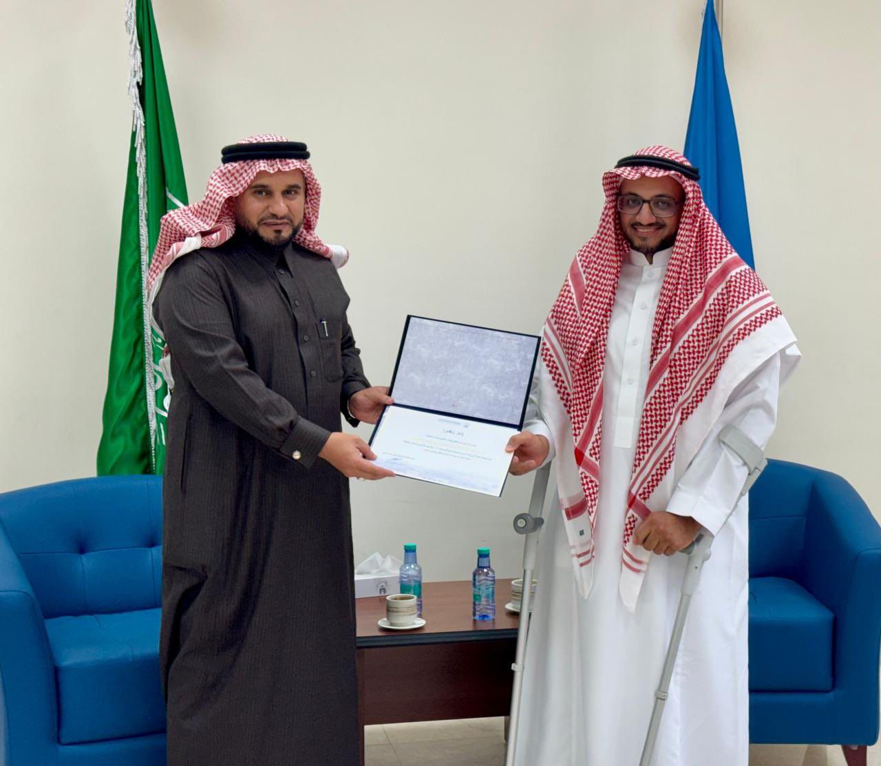 كرَّم سعادة وكيل الجامعة للدراسات العليا والبحث العلمي عددا من منسوبي ⁧‫عمادة الدراسات العليا‬⁩ ‏يتقدّمهم سعادة عميد الدراسات العليا، وسعادة وكيل العمادة، مثمِّناً جهودهم المتميّزة في فعاليات ⁧‫أسبوع الدراسات العليا‬⁩ الأول في الجامعة الإسلامية ‏راجيا لهم دوام التوفيق والسداد - 1